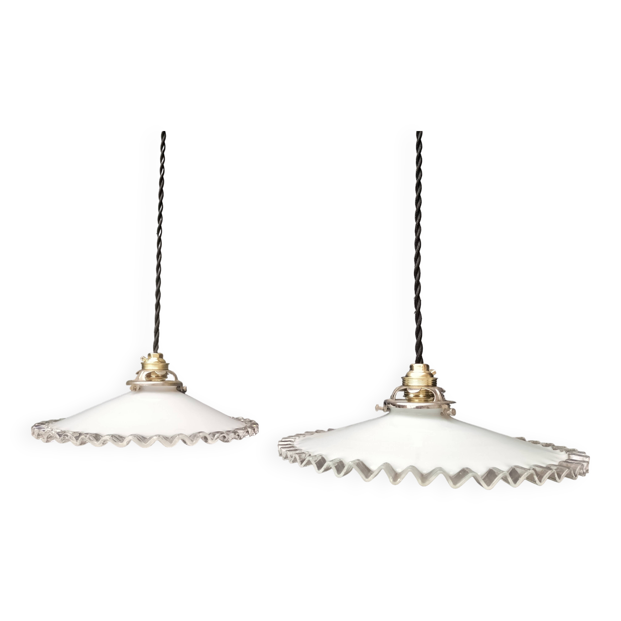 Opaline suspensions