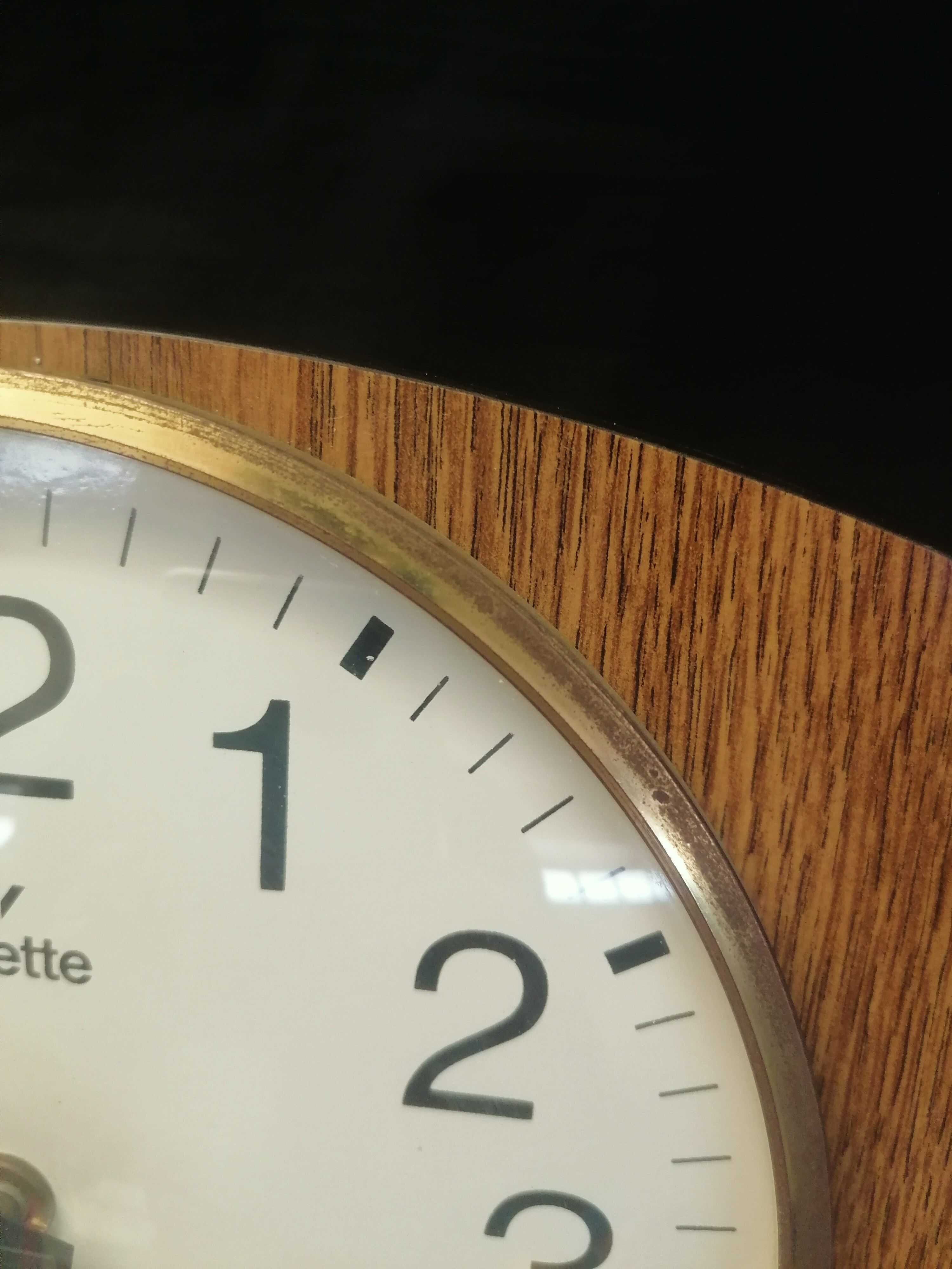 Vintage clock - Vedette france - date- formica- bulging glass- 1960's