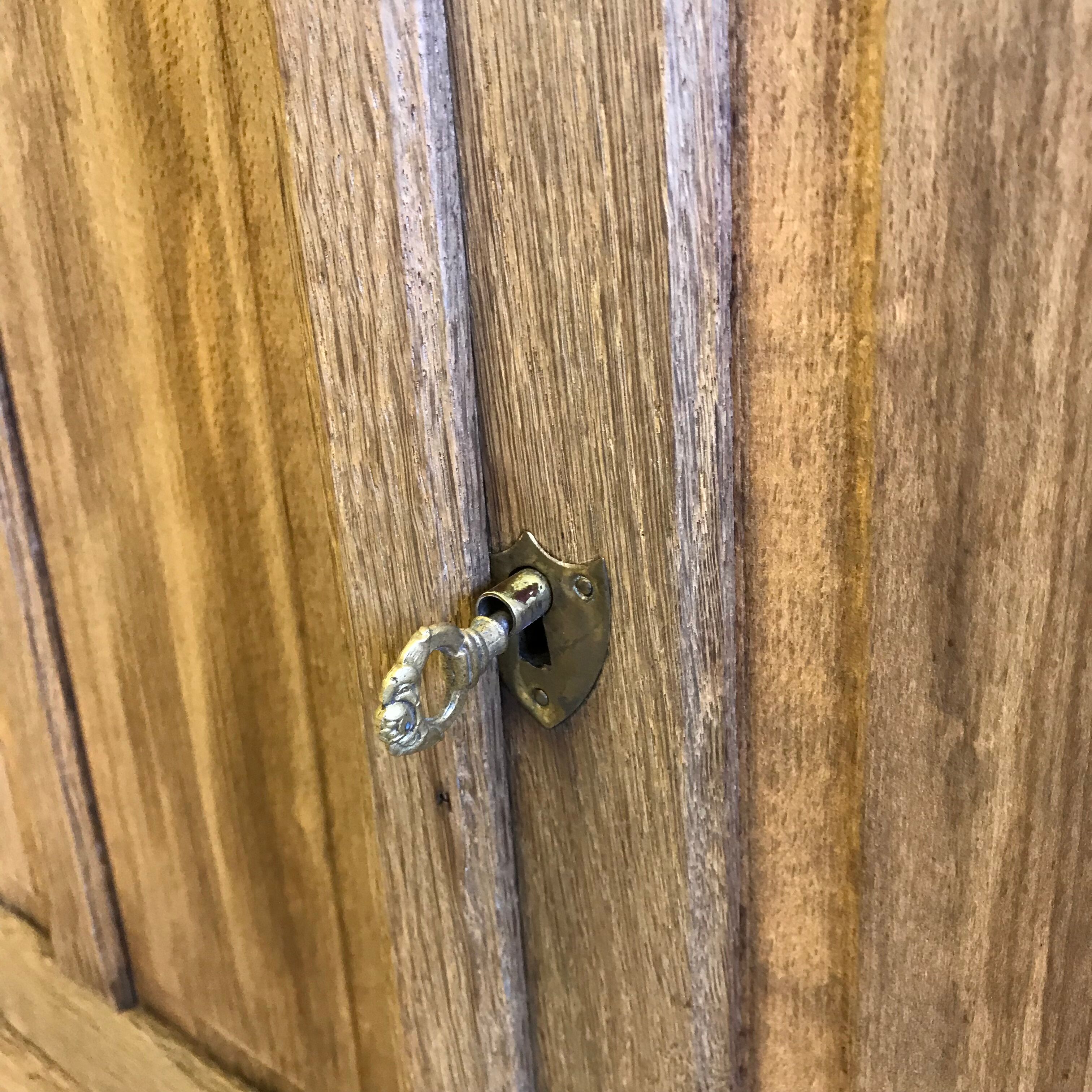 Parisian buffet made of raw wood