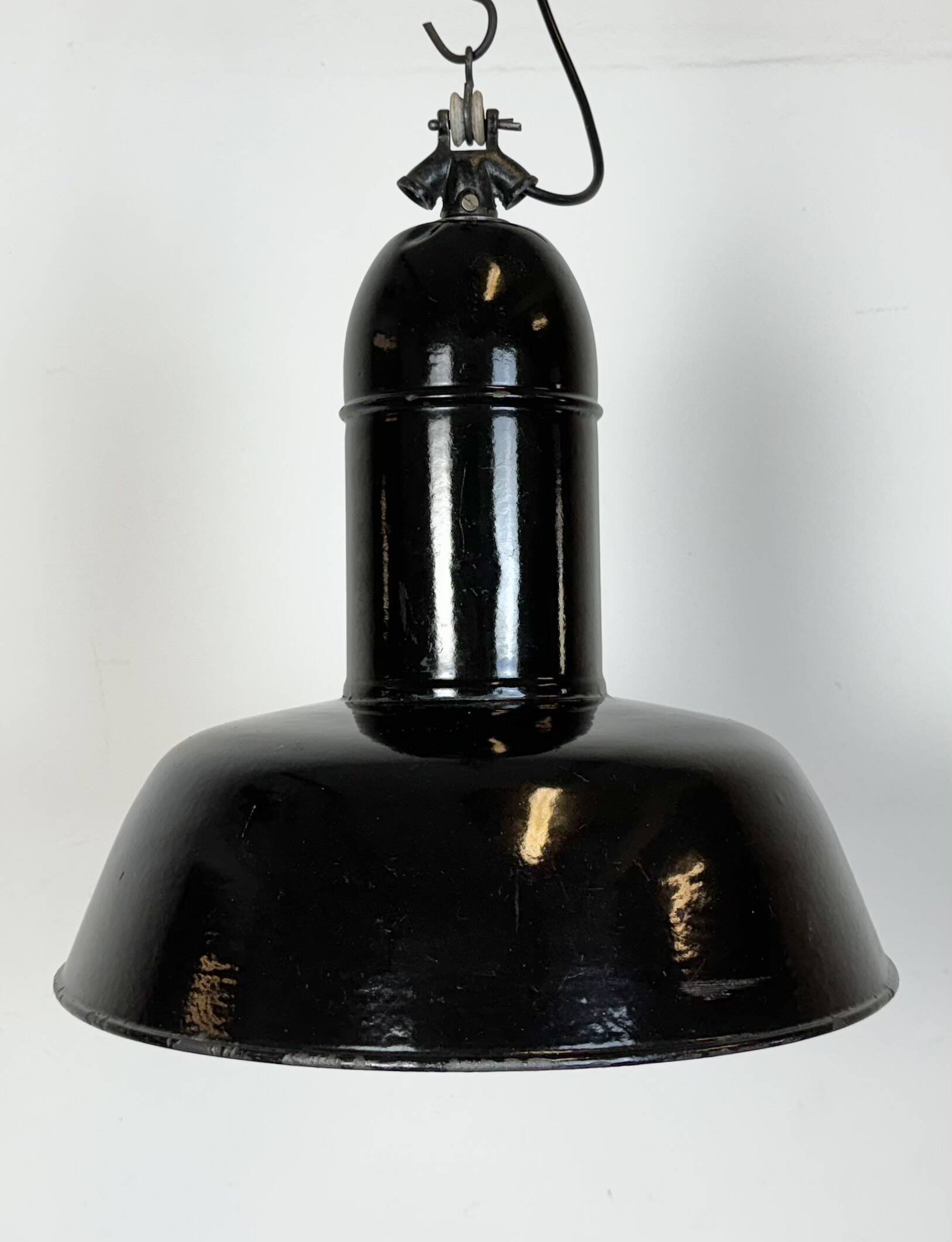 Industrial Black Enamel Factory Lamp with Cast Iron Top, 1930s