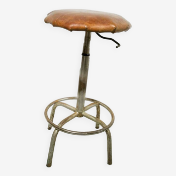 Industrial stool adjustable seat