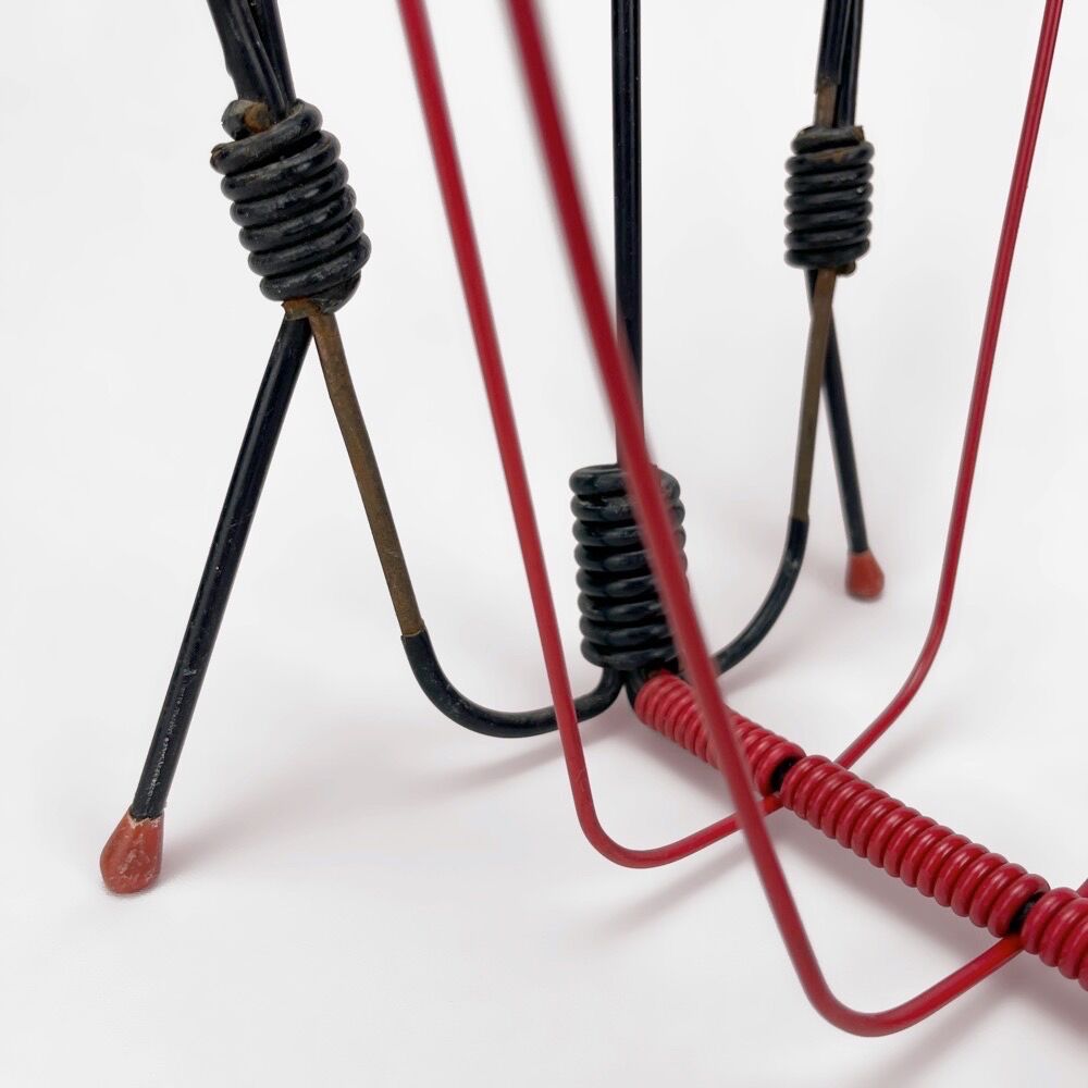 Vintage red metal and scoubidou thread magazine holder