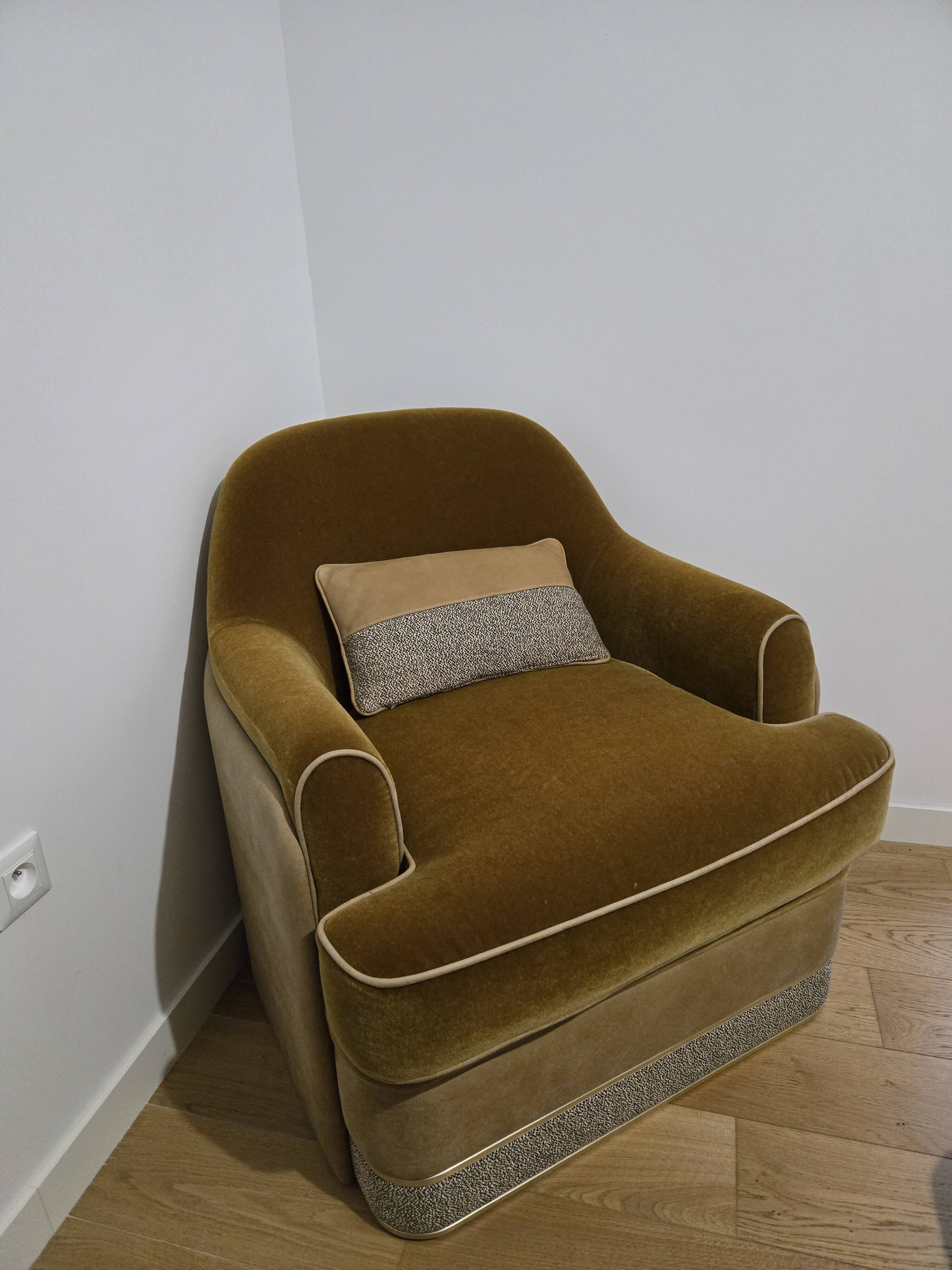 Mathurins Armchair Red Edition