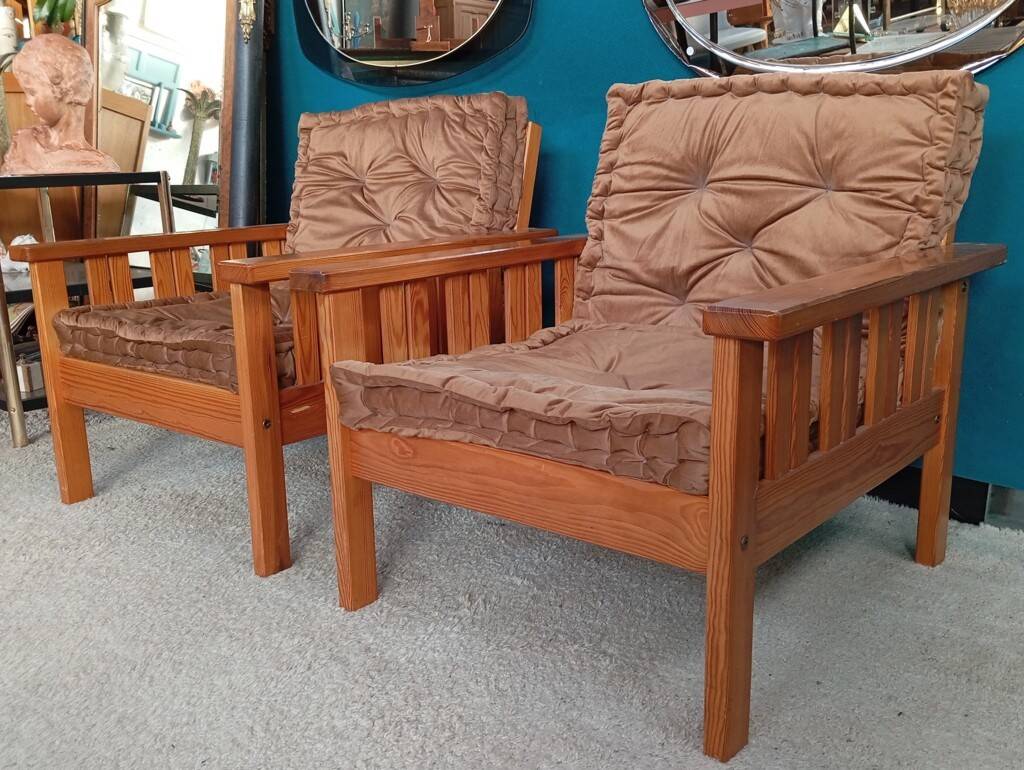 Pair of 70s pine armchairs