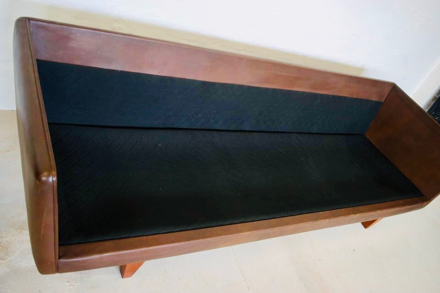 Vintage danish mid-century 3 person brown leather sofa by illum wikkelsø model v11