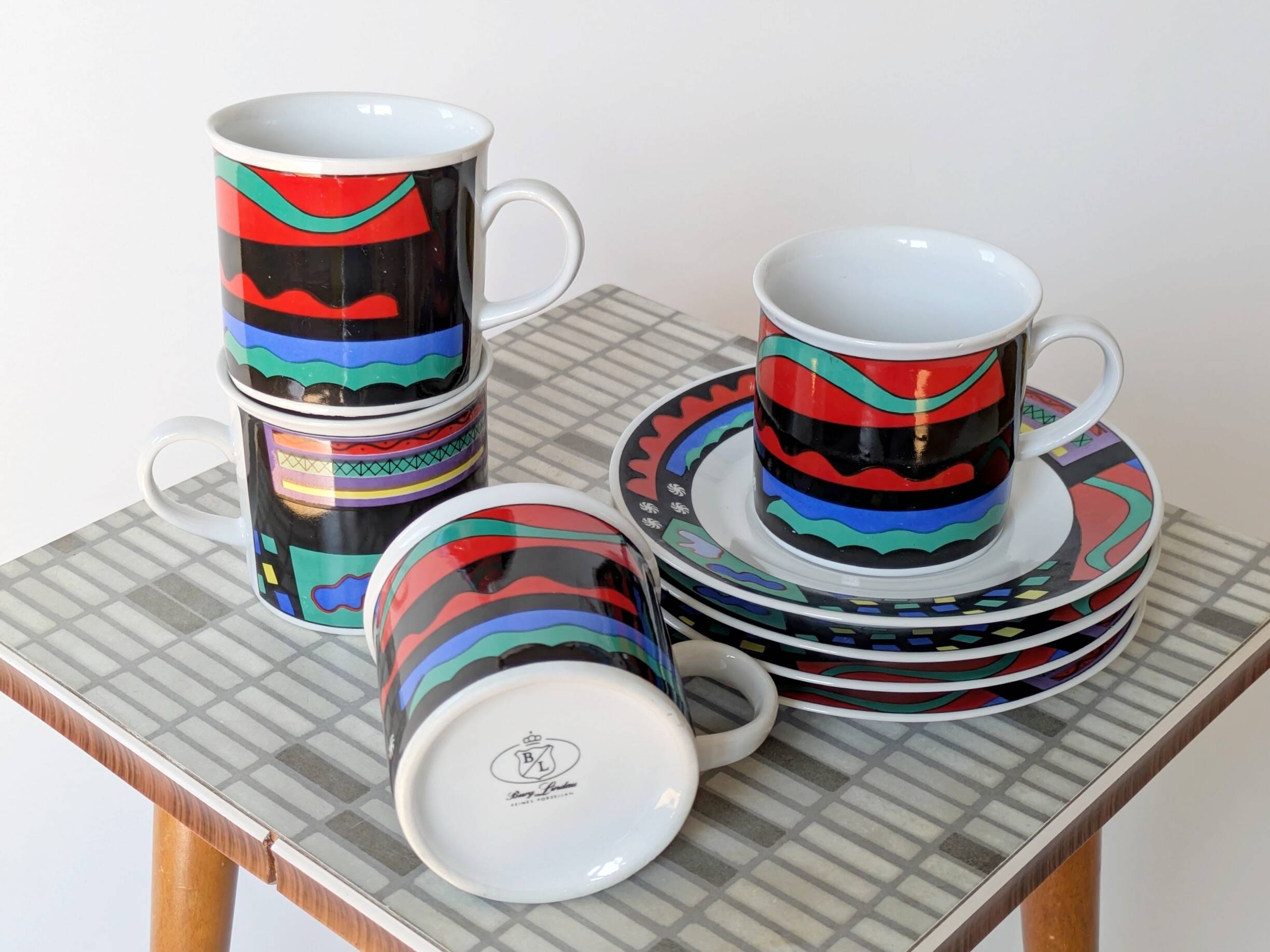 Memphis-style porcelain coffee service, Burg Lindau, 1980s