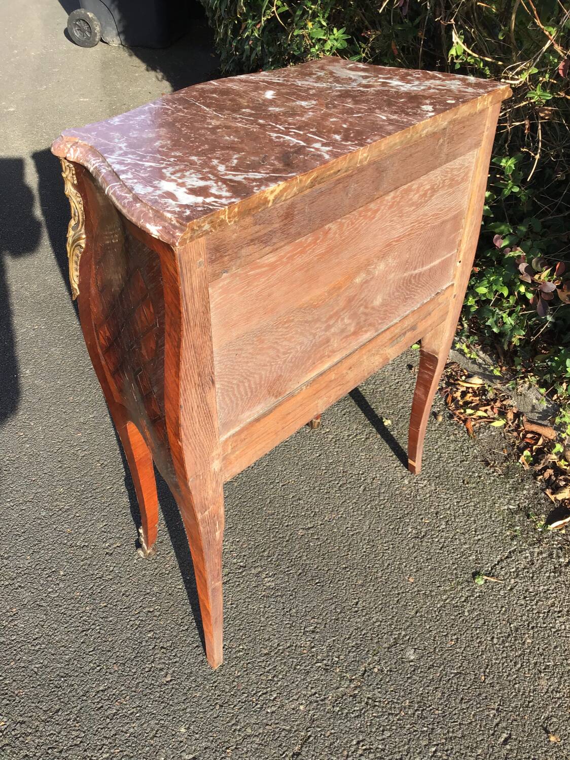 Small chest of drawers