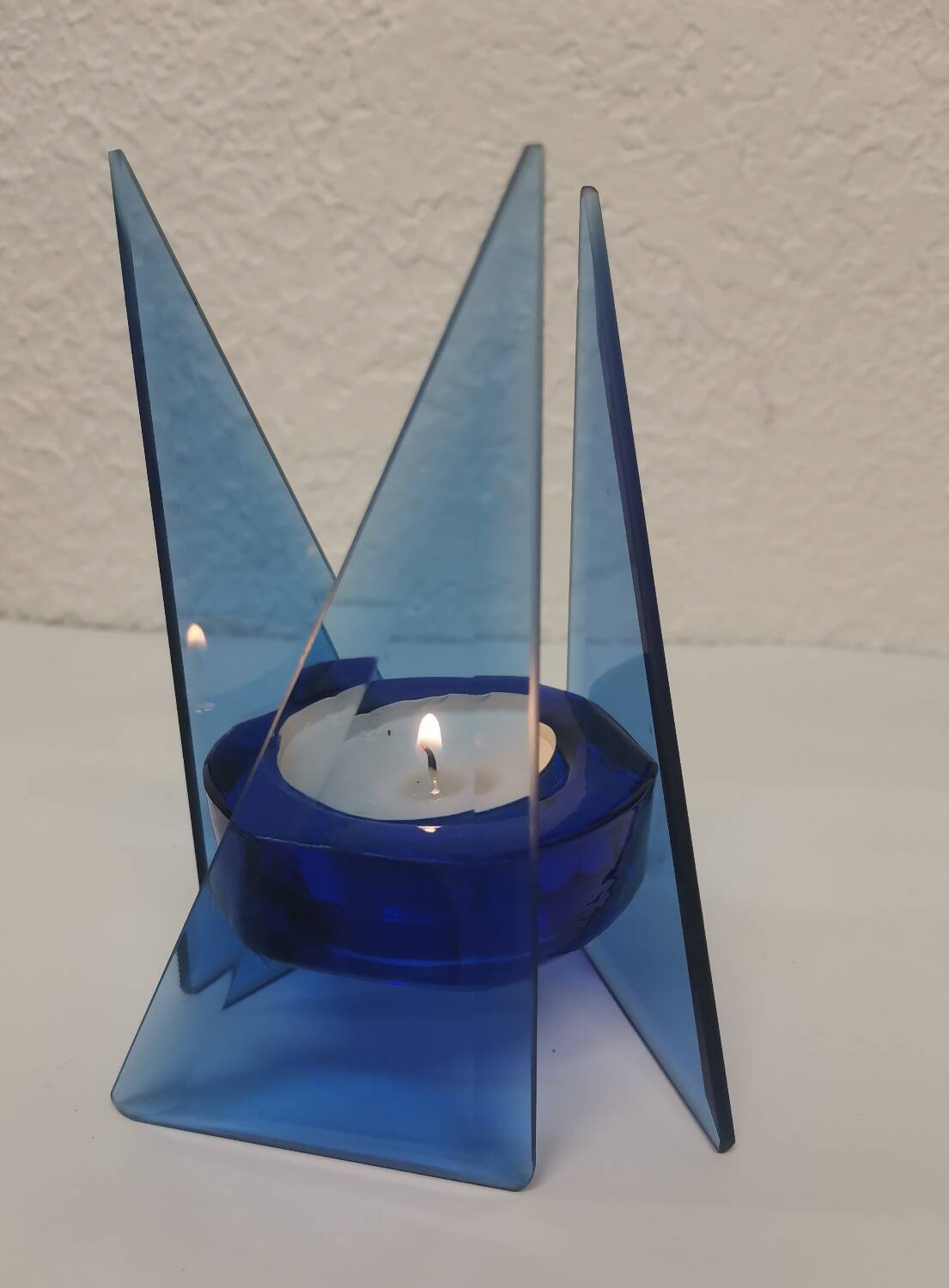 Tealight holder