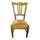 Low ash straw chair