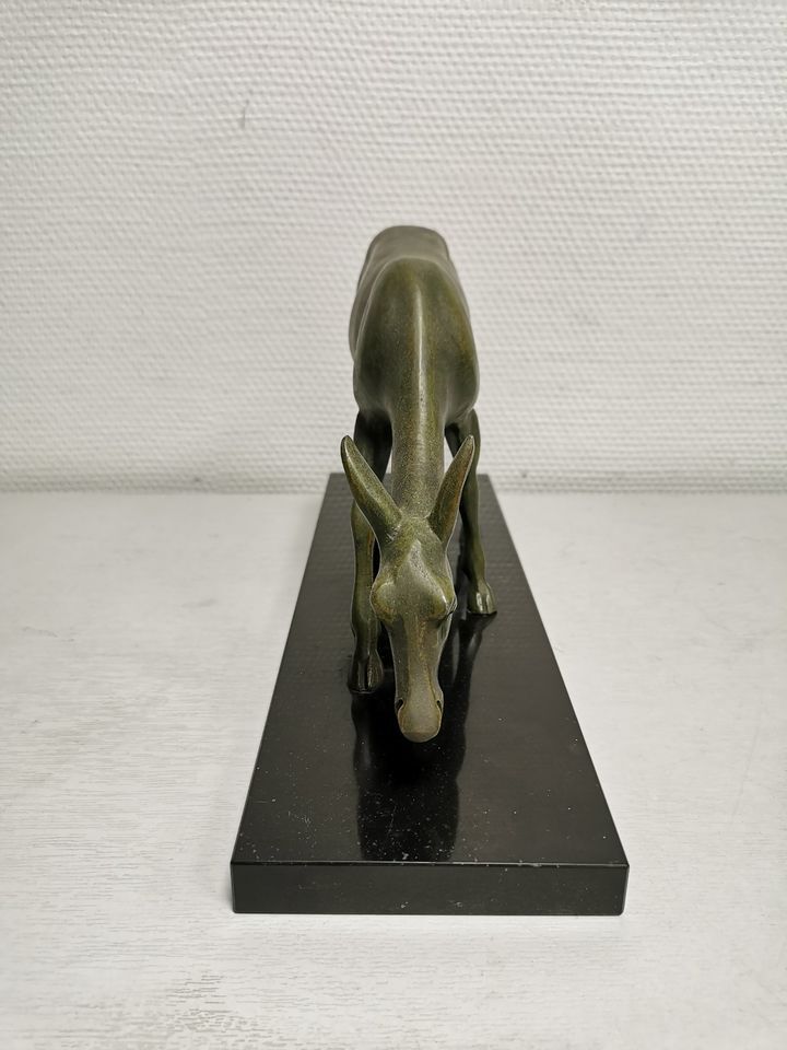 élégante Statue Art Déco Biche Régule patine verte