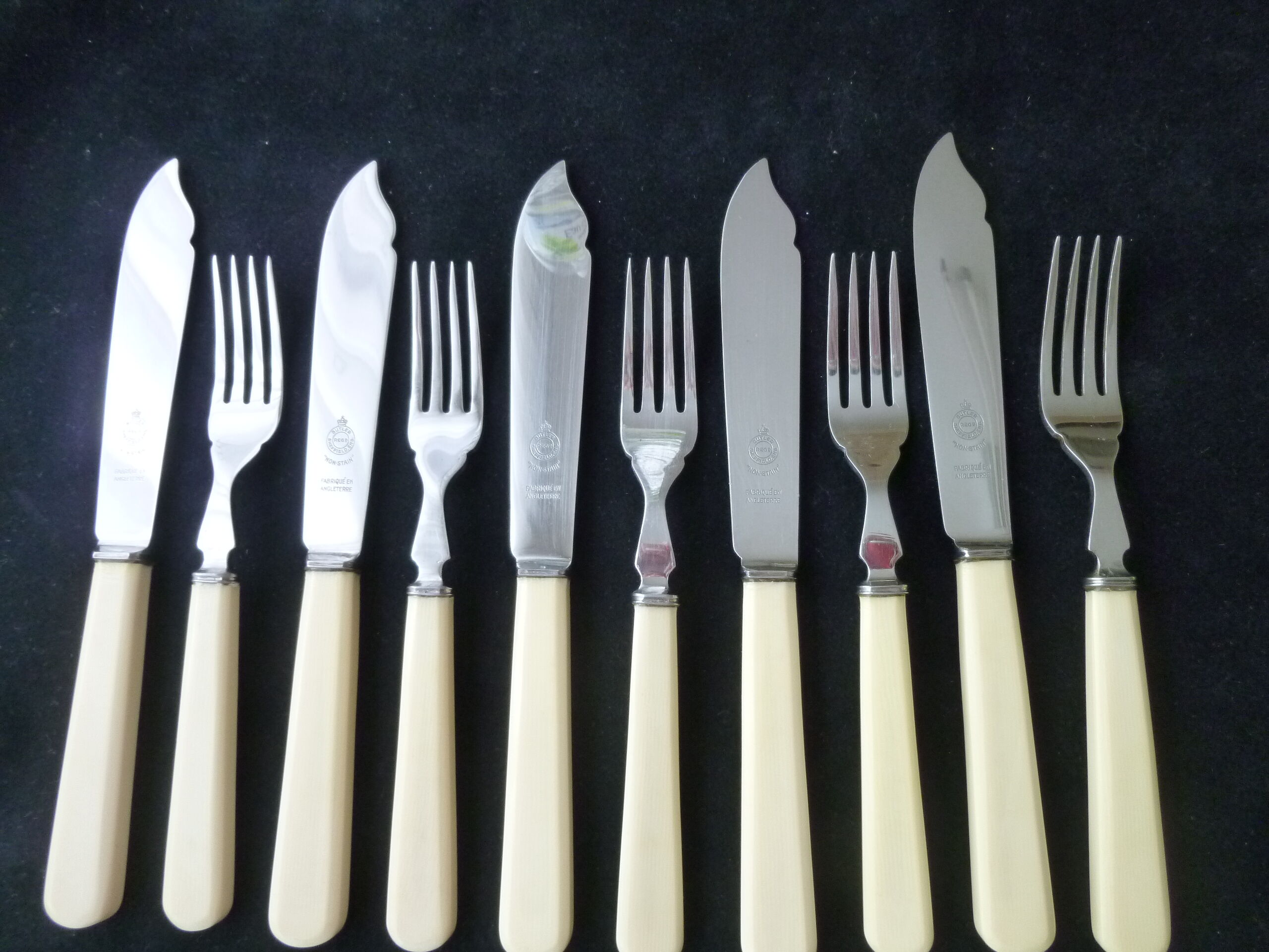 Set of Butler and Sheffield fish cutlery, 10 pieces