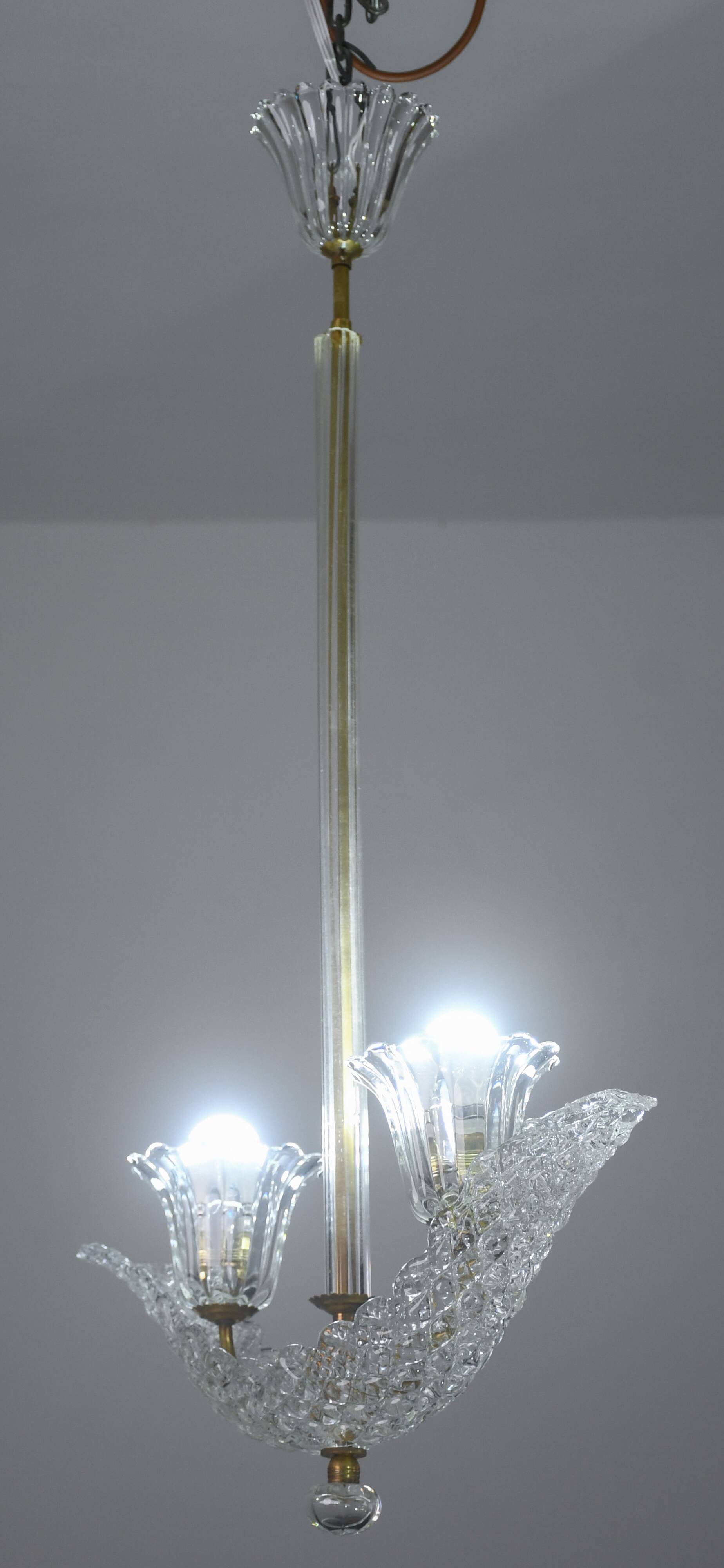 Elegant 2 cup Barovier Art Deco chandelier, Murano glass, brass structure 1940s
