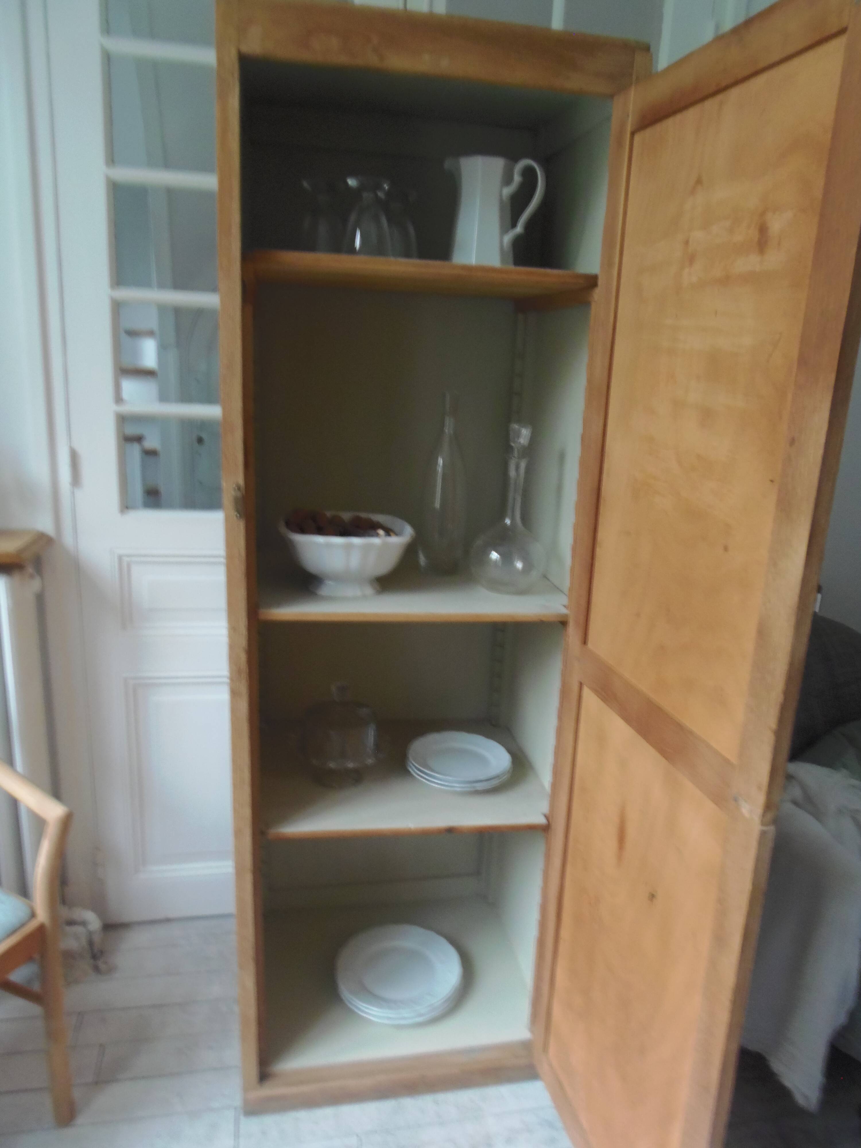 Vintage Parisian 1-door wardrobe, it has been completely cleaned, sanded, treated and waxed.