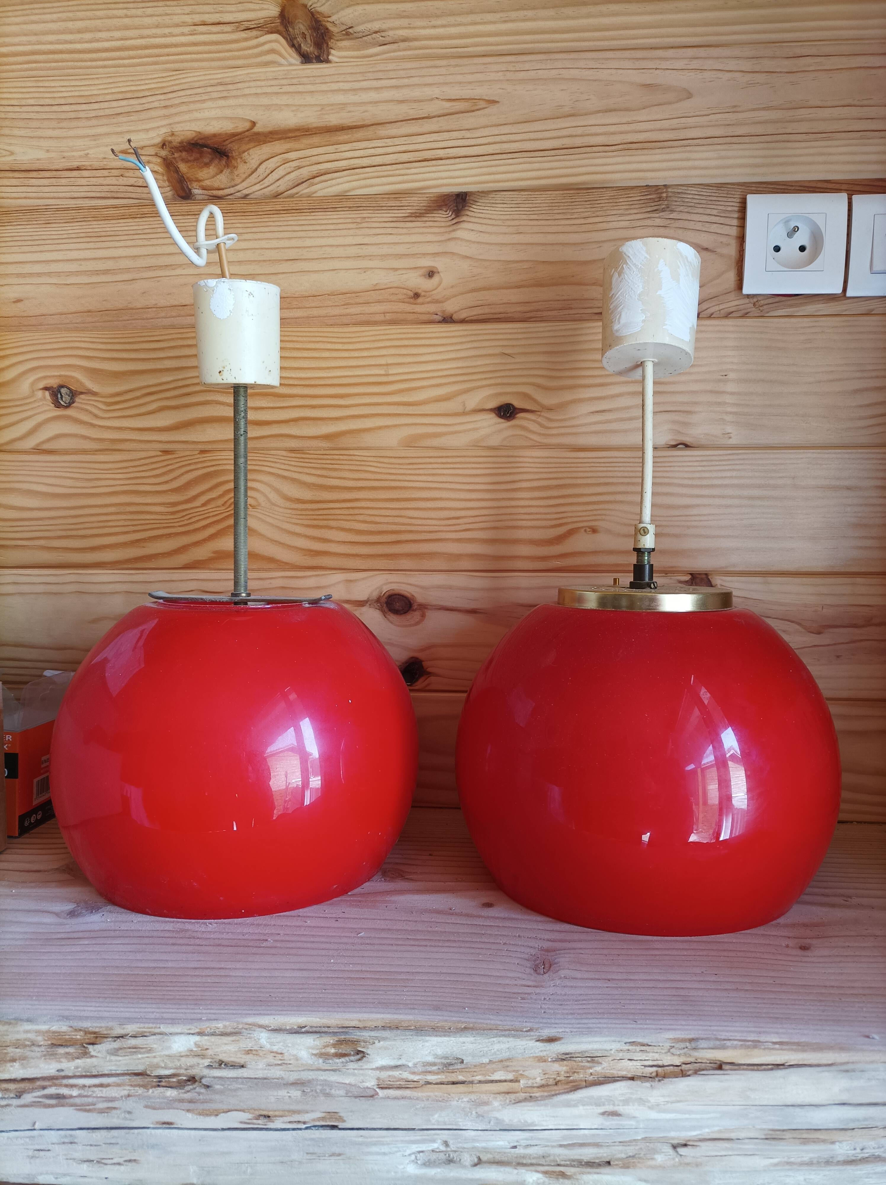 2 opaline ball suspensions, 1970s