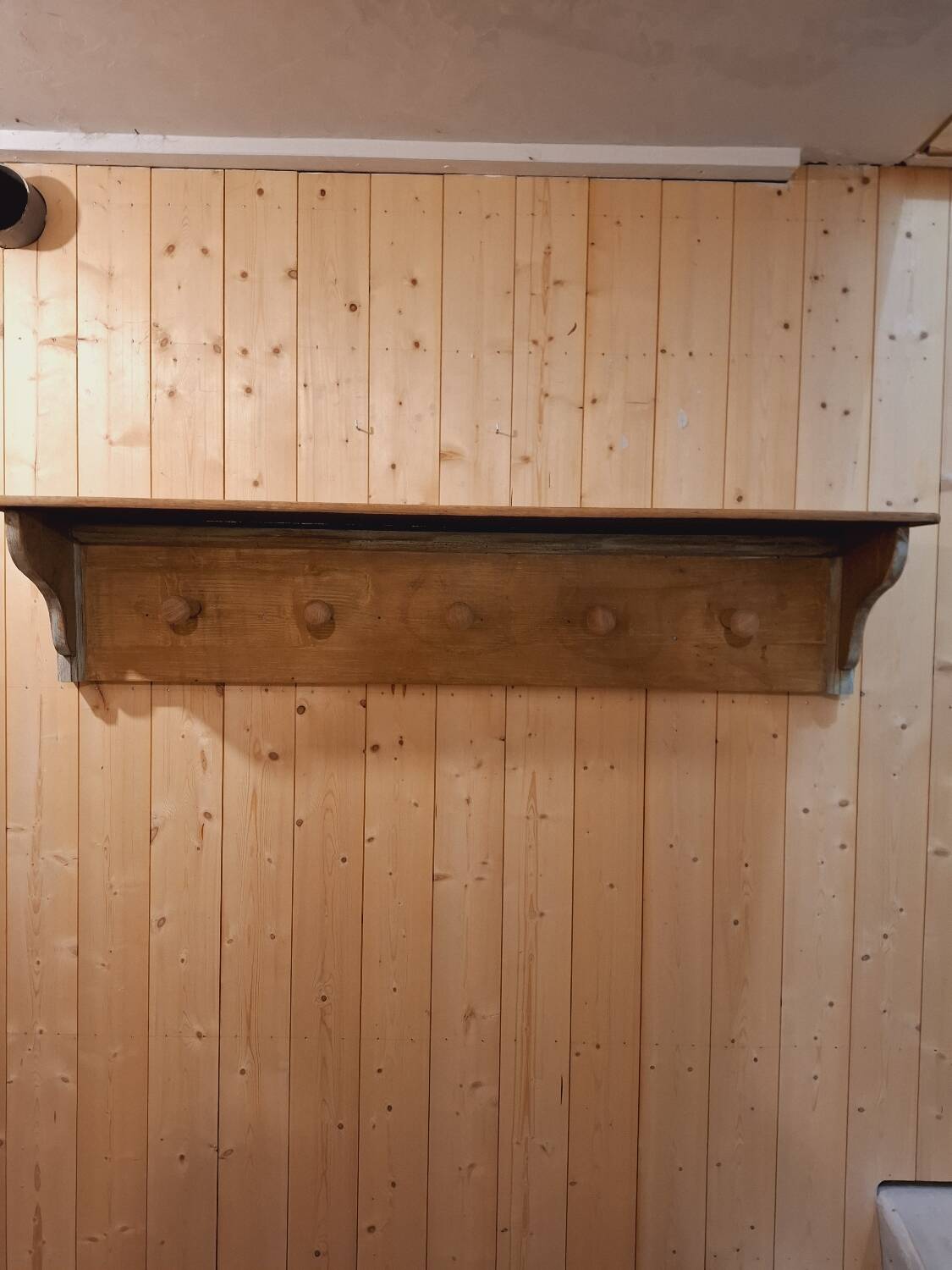 Wall coat rack