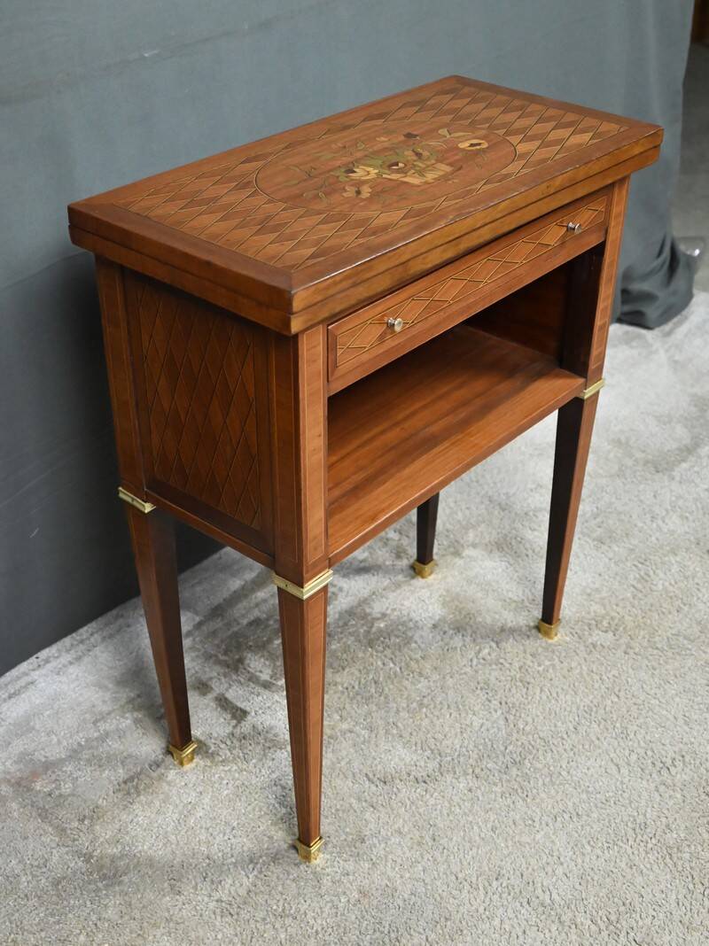 Small game table in marquetry, Louis XVI style – early 20th century