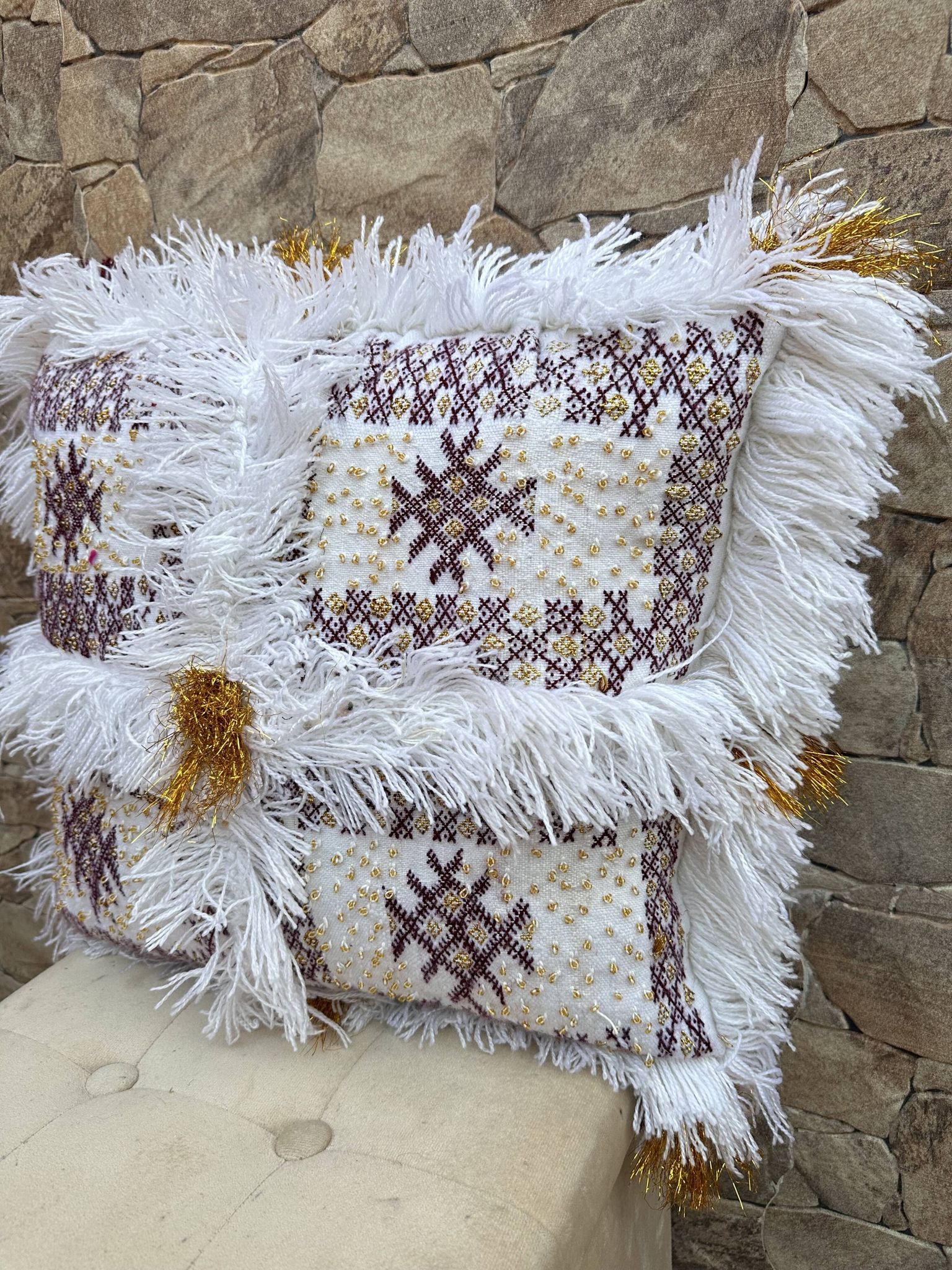 Berber kilim cushion cover: Moroccan wool cushion