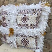 Berber kilim cushion cover: Moroccan wool cushion