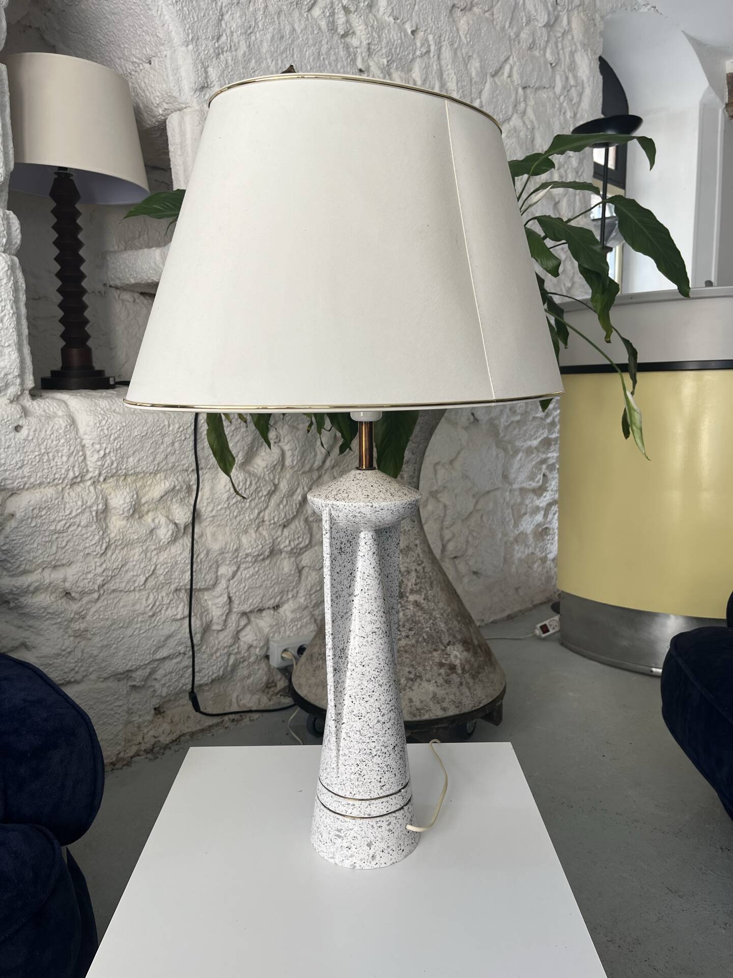Art Deco style lamp