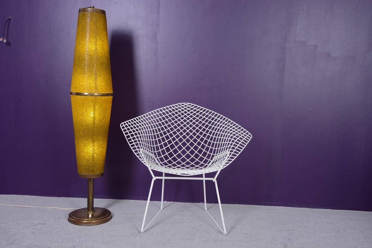 Totem floor lamp from the 60s in yellow granite methacrylate.