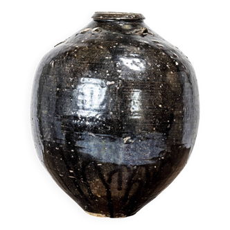 Chinese jar in glazed stoneware
