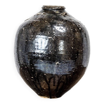 Chinese jar in glazed stoneware
