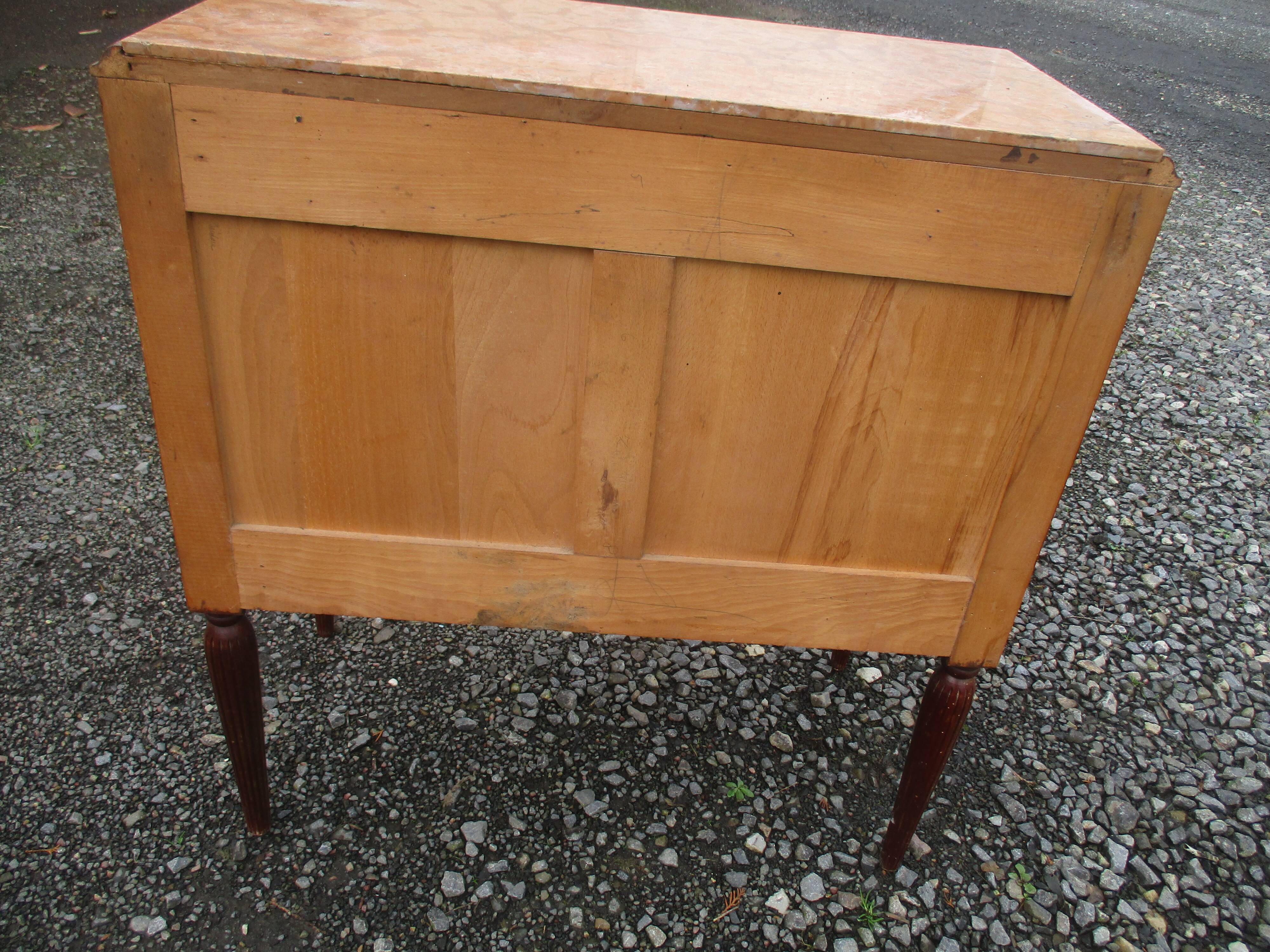 Commode en marqueterie de 1900