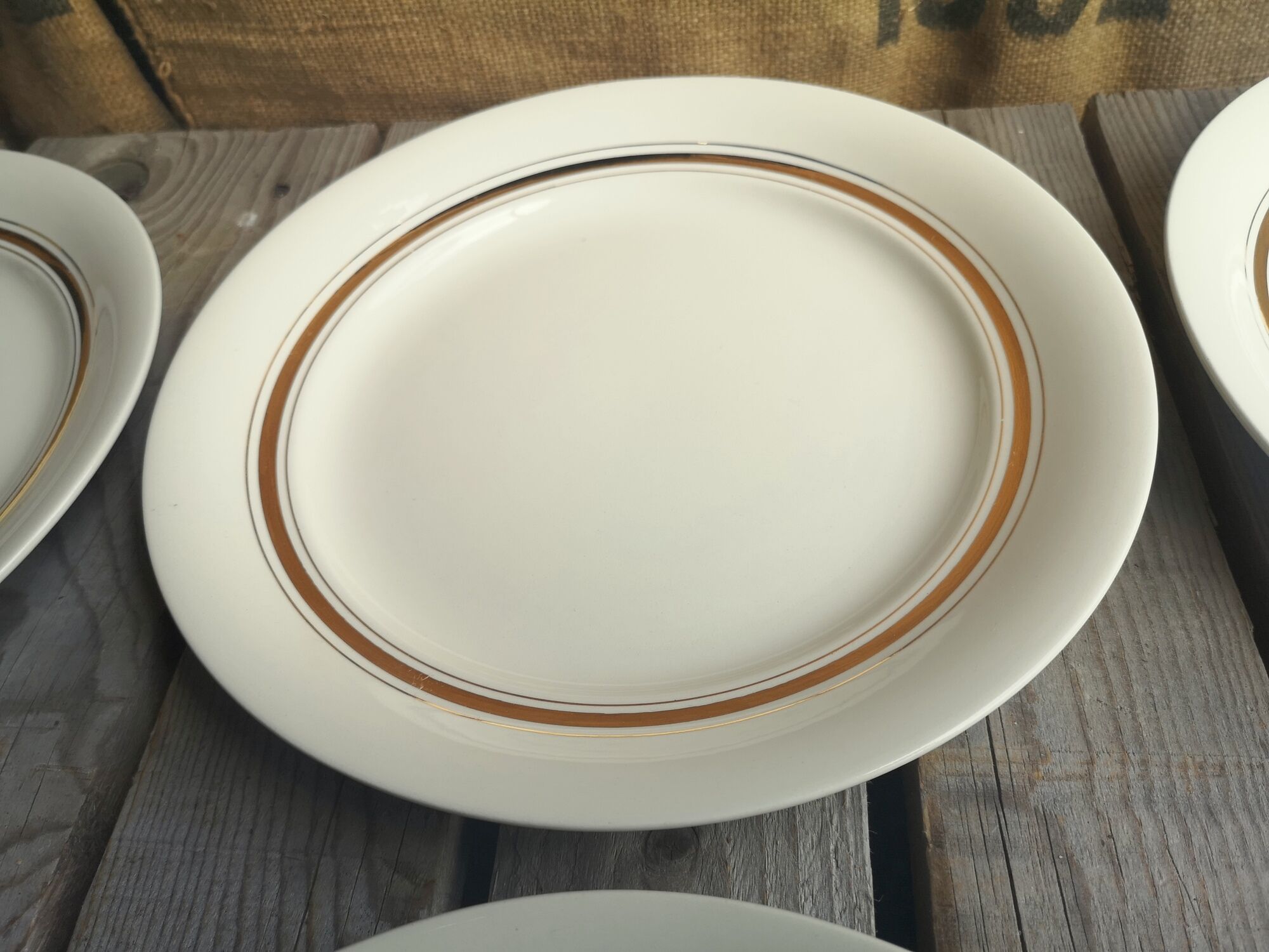 6 vintage cream plates with golden fillet by Villeroy Boch