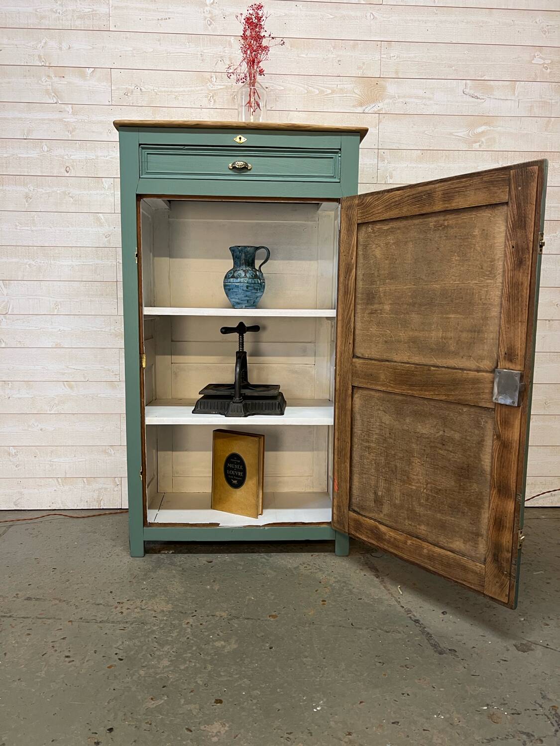 One-door buffet