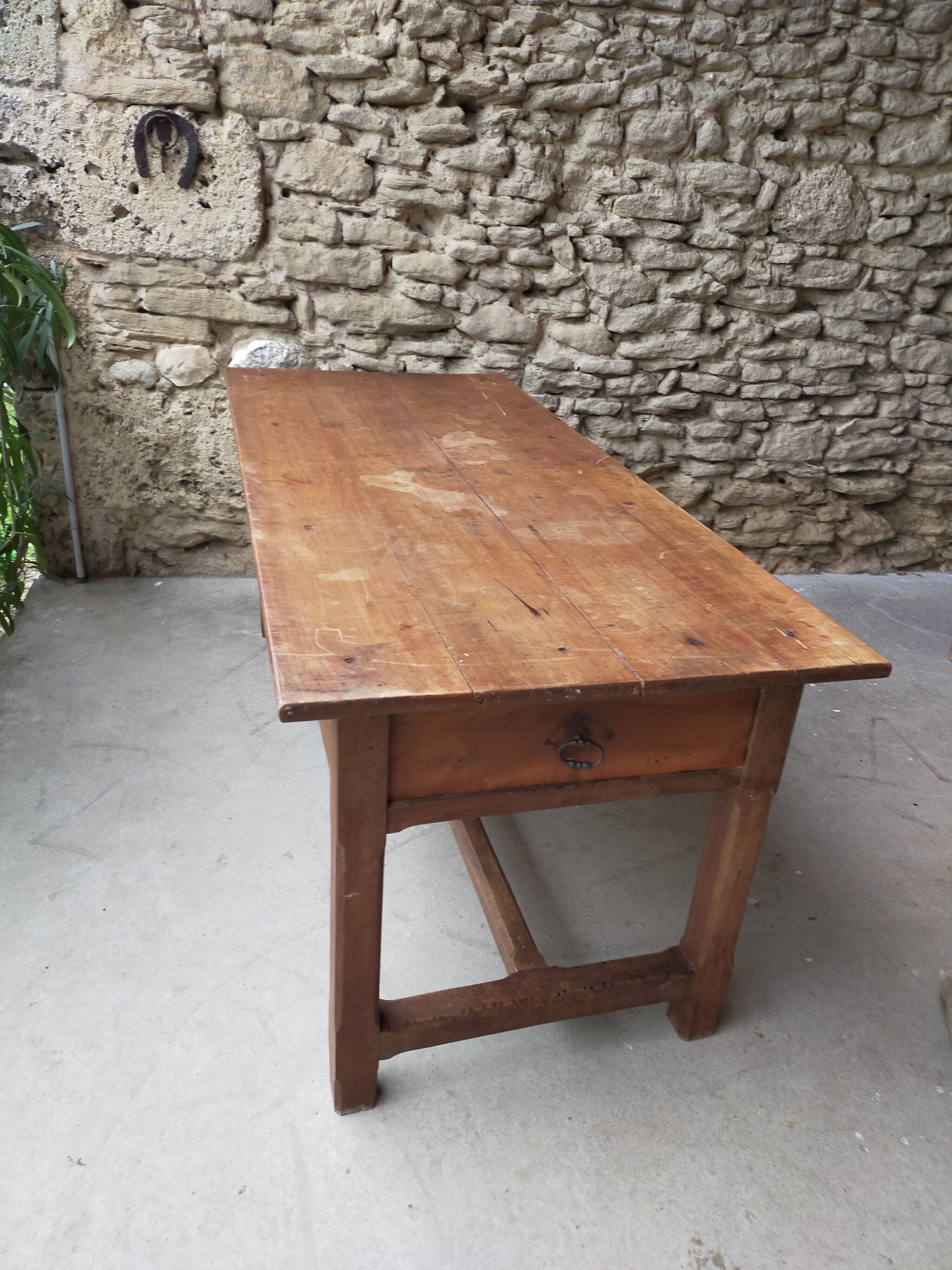 Farm table
