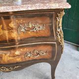 Commode sauteuse en bois de rose plateau en marbre rose