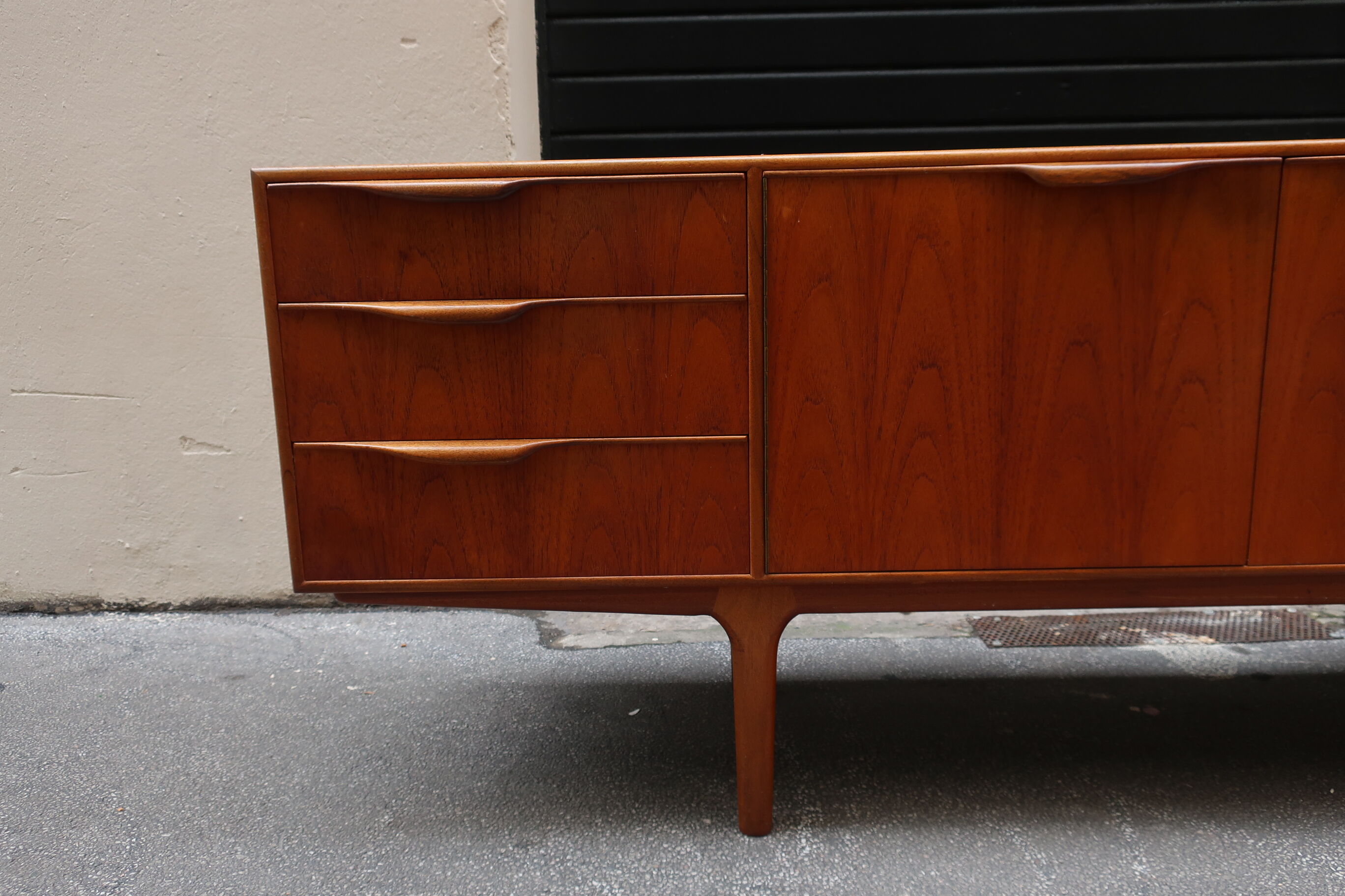 Sideboard Mcintosh teak of the 1960s