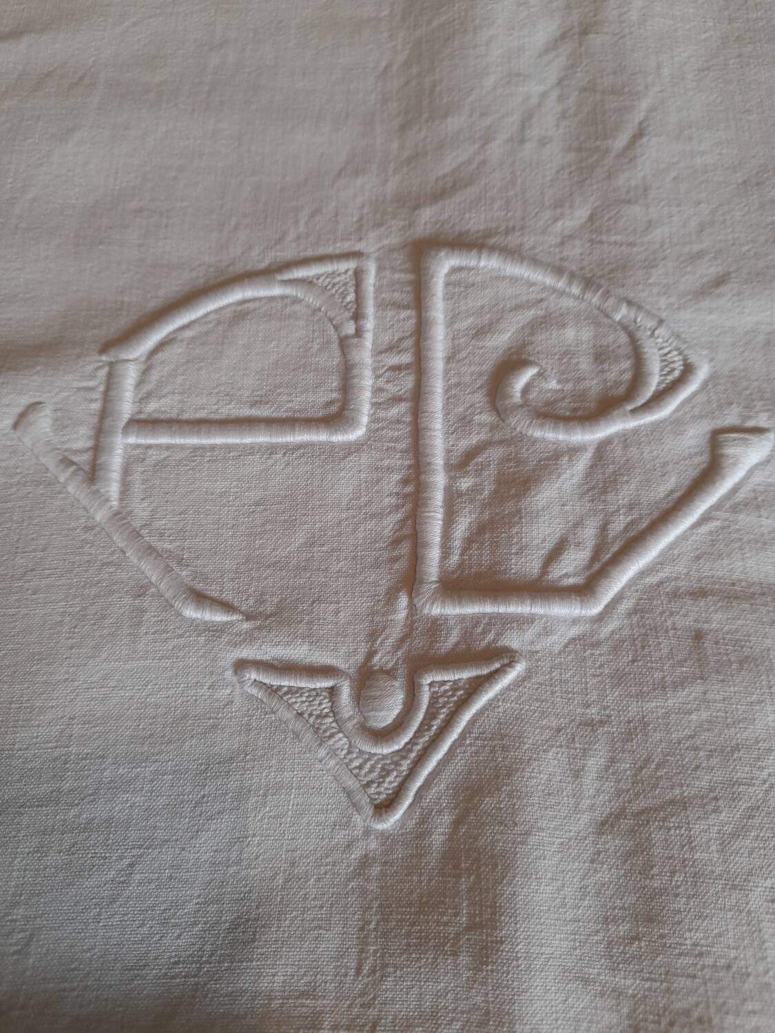 Old embroidered sheet 200*340