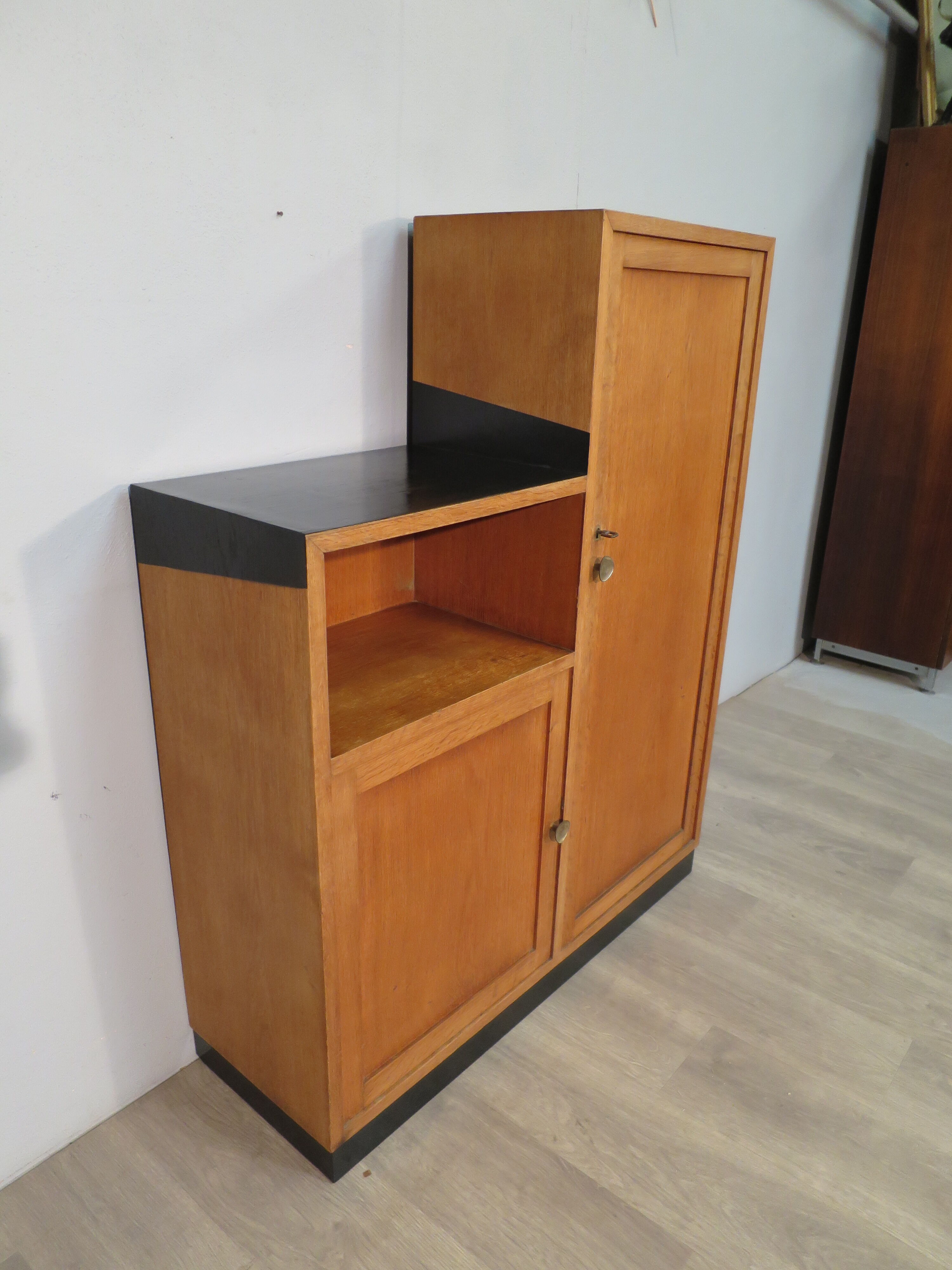 Oak furniture year 60