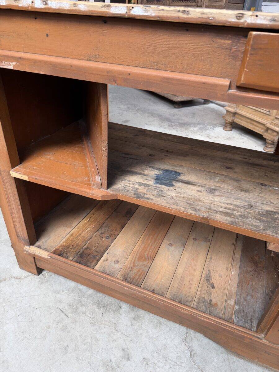 Showcase counter from the early 20th century.
