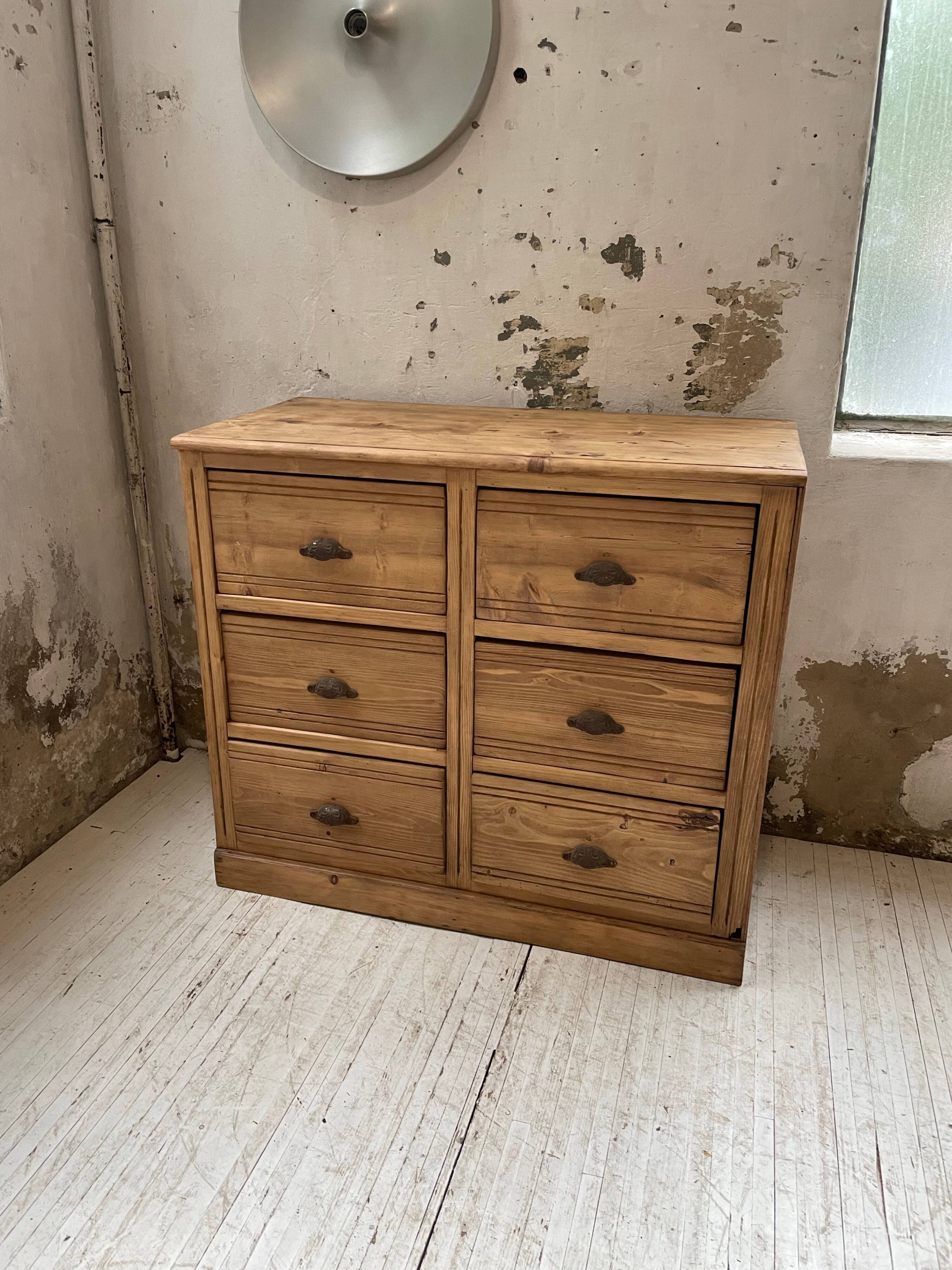 Convenient pine workshop furniture