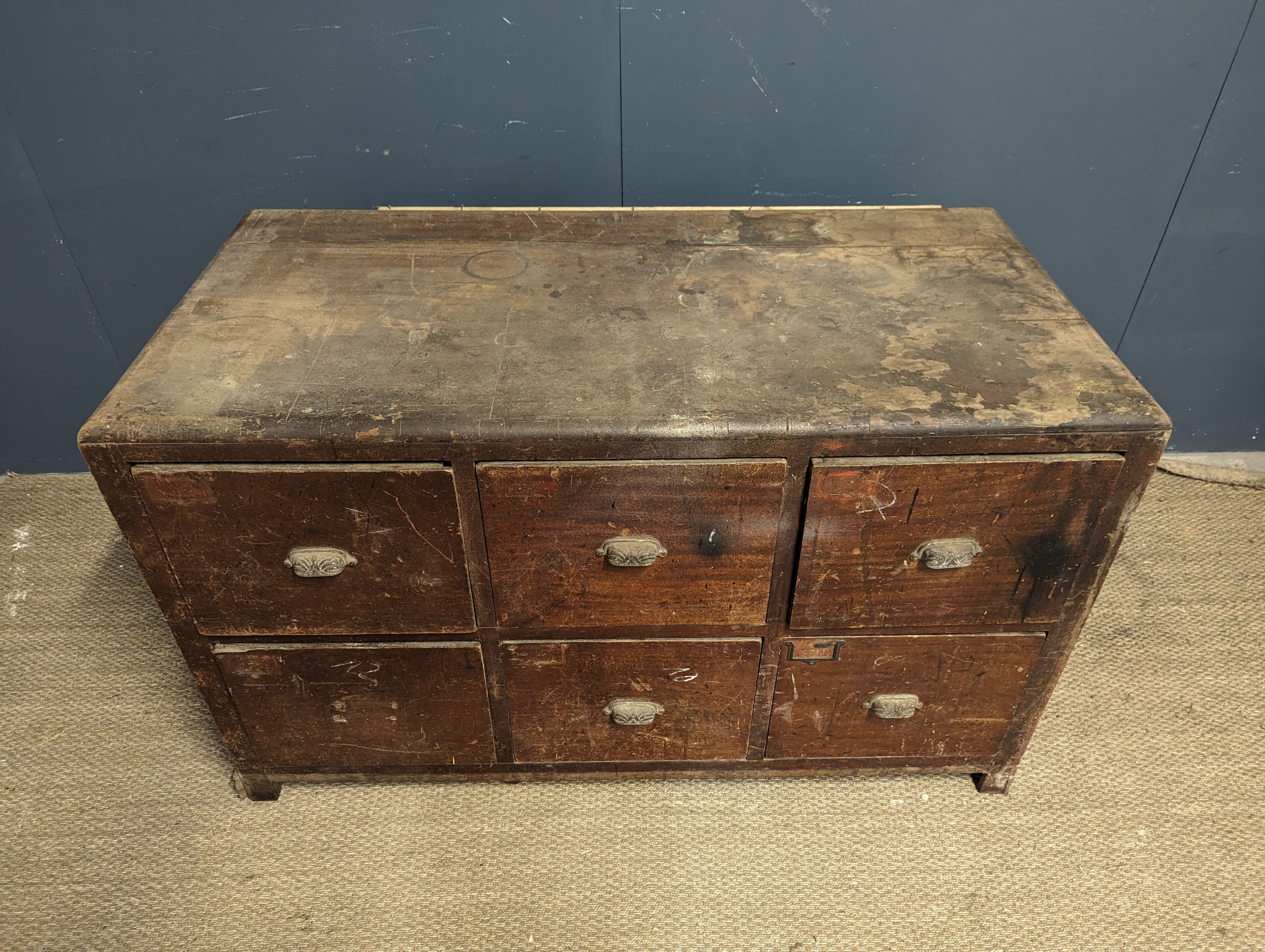 Trade or workshop furniture