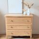 Commode vintage en bois blond, rénovée