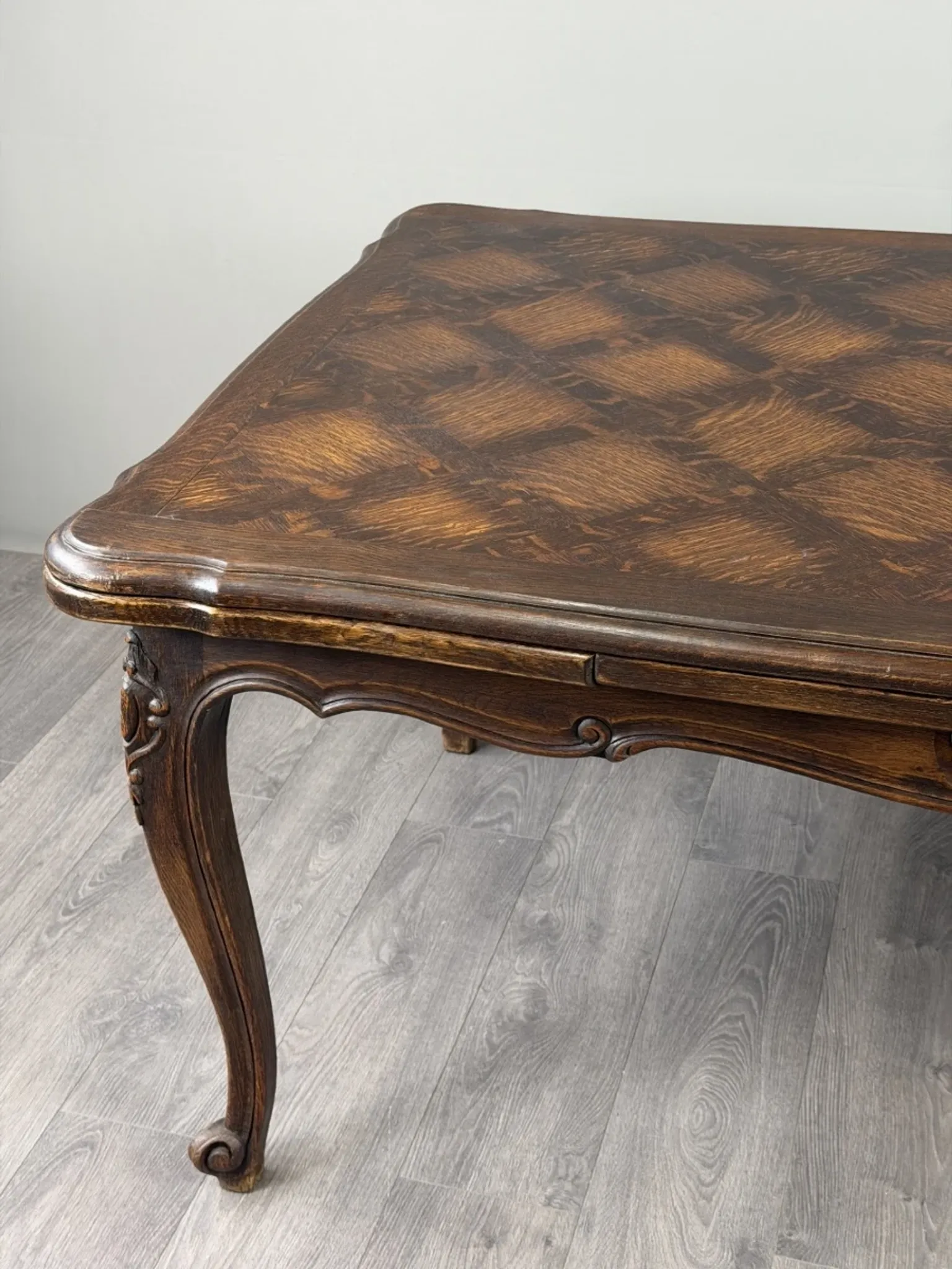 Table de salle à manger de style Louis XV, XXe Siècle