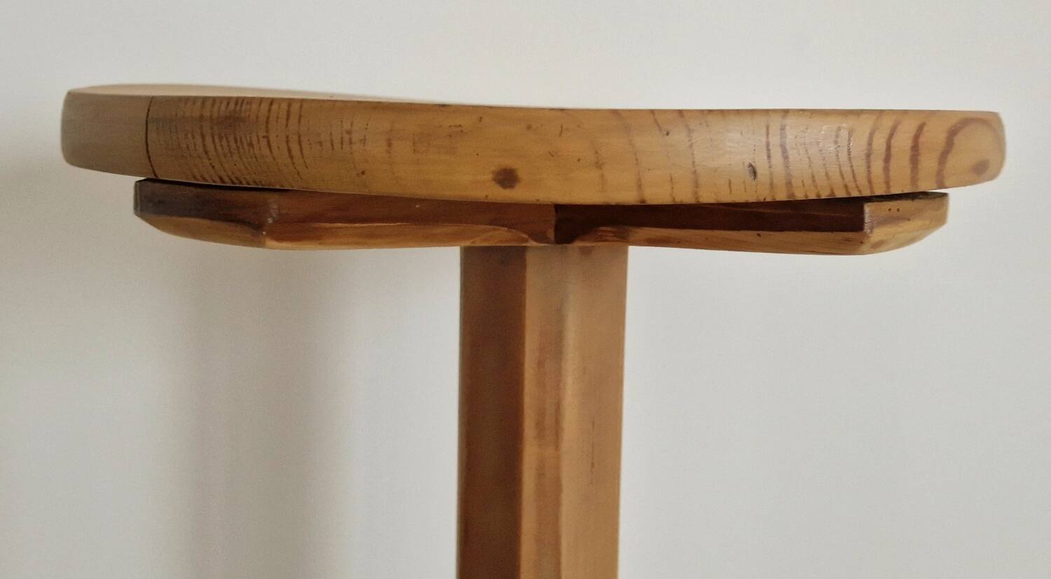 Solid pine wood pedestal table 1940s