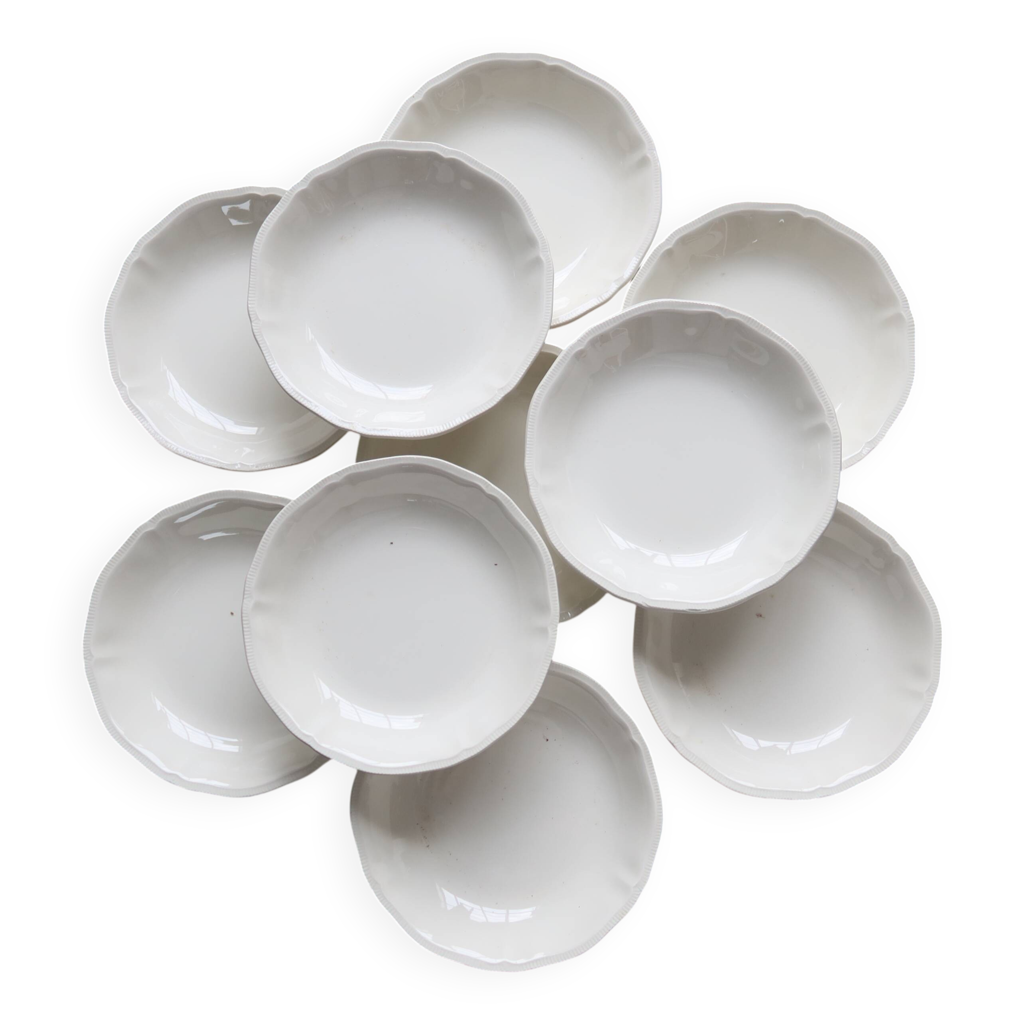 10 vintage ivory earthenware soup plates - Marli fretwork