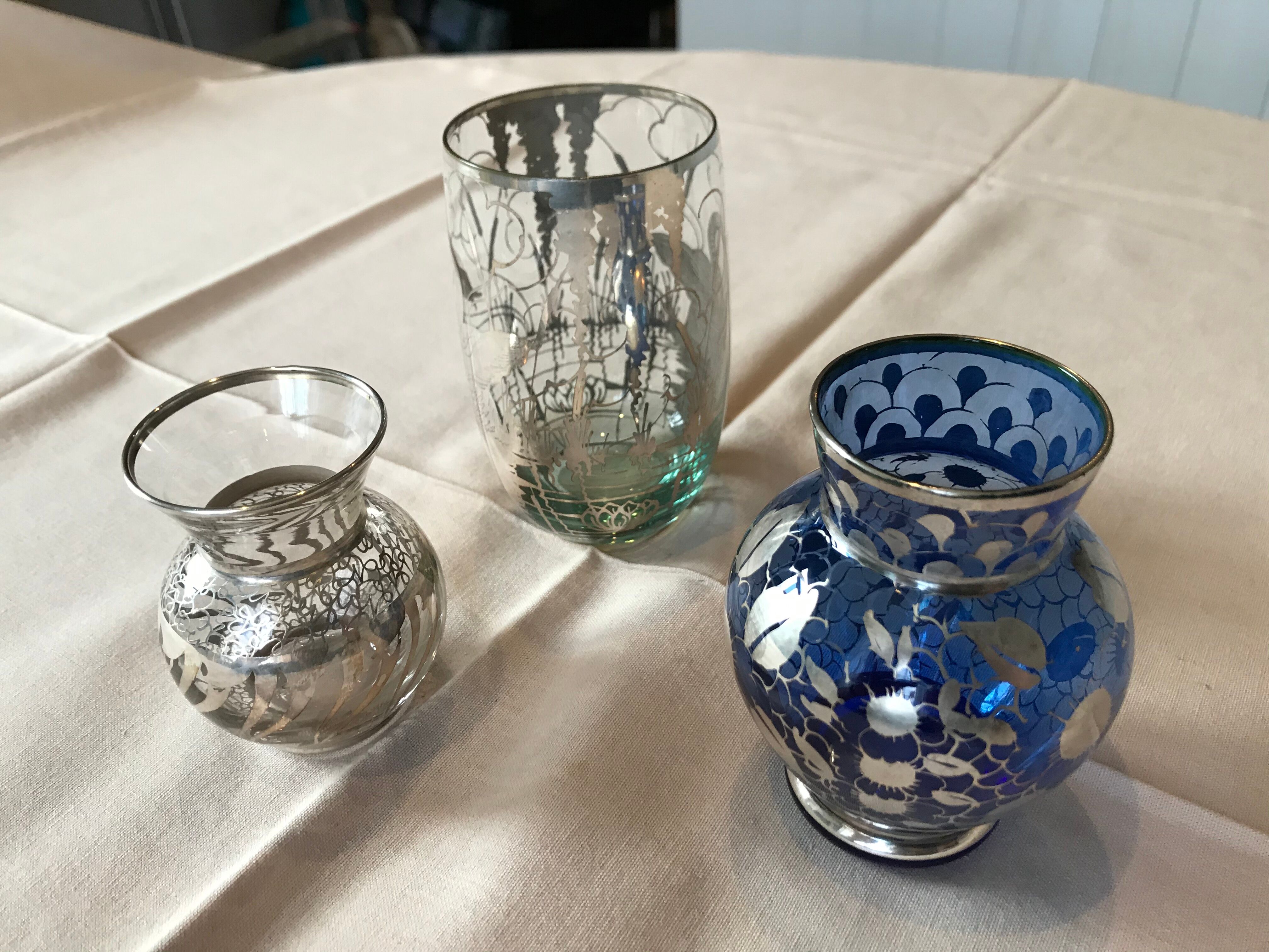 Lot de 2 vases en verre et gobelet en verre