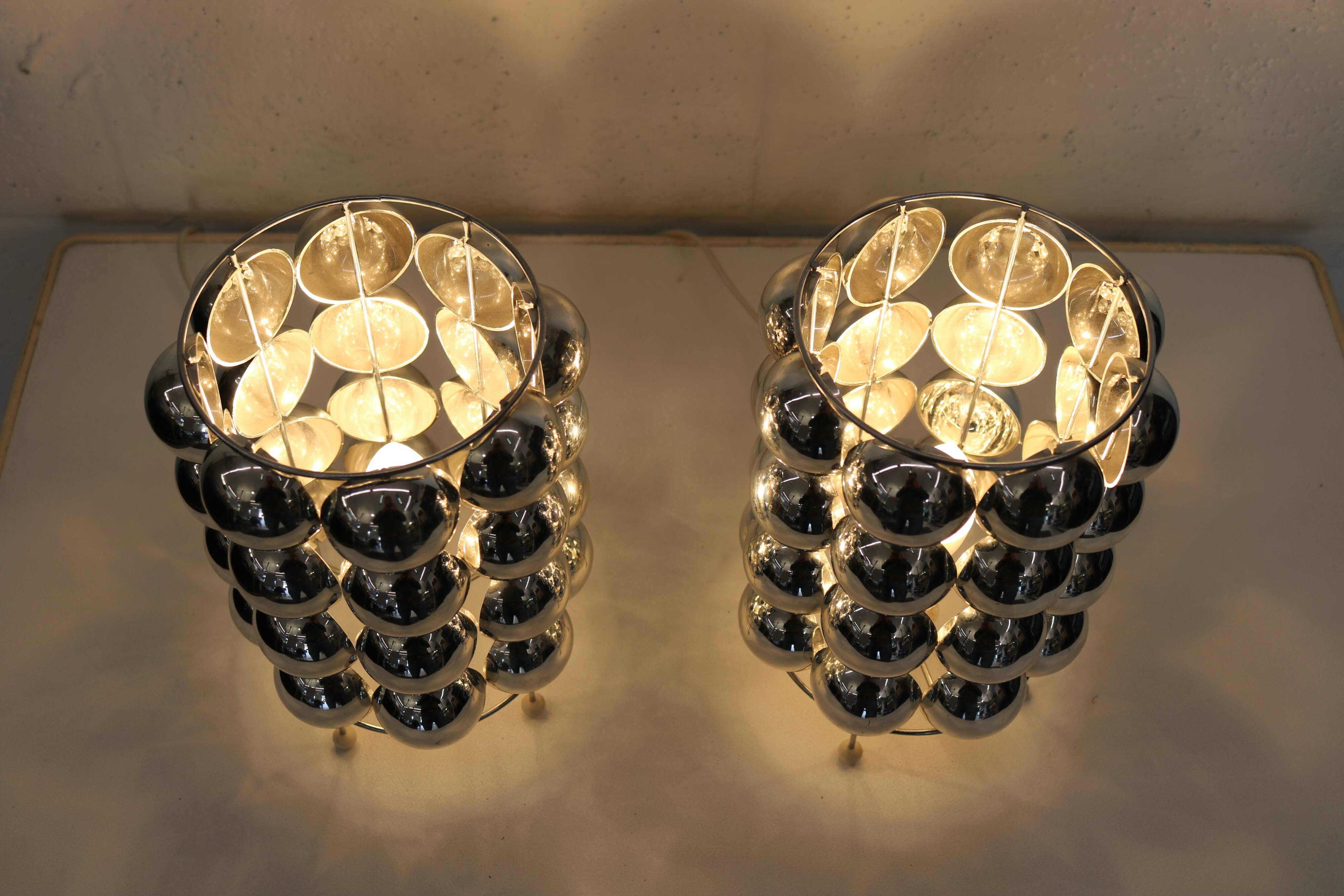 Pair of  Kare design table lamps model 62455 with chromed plastic bubbles