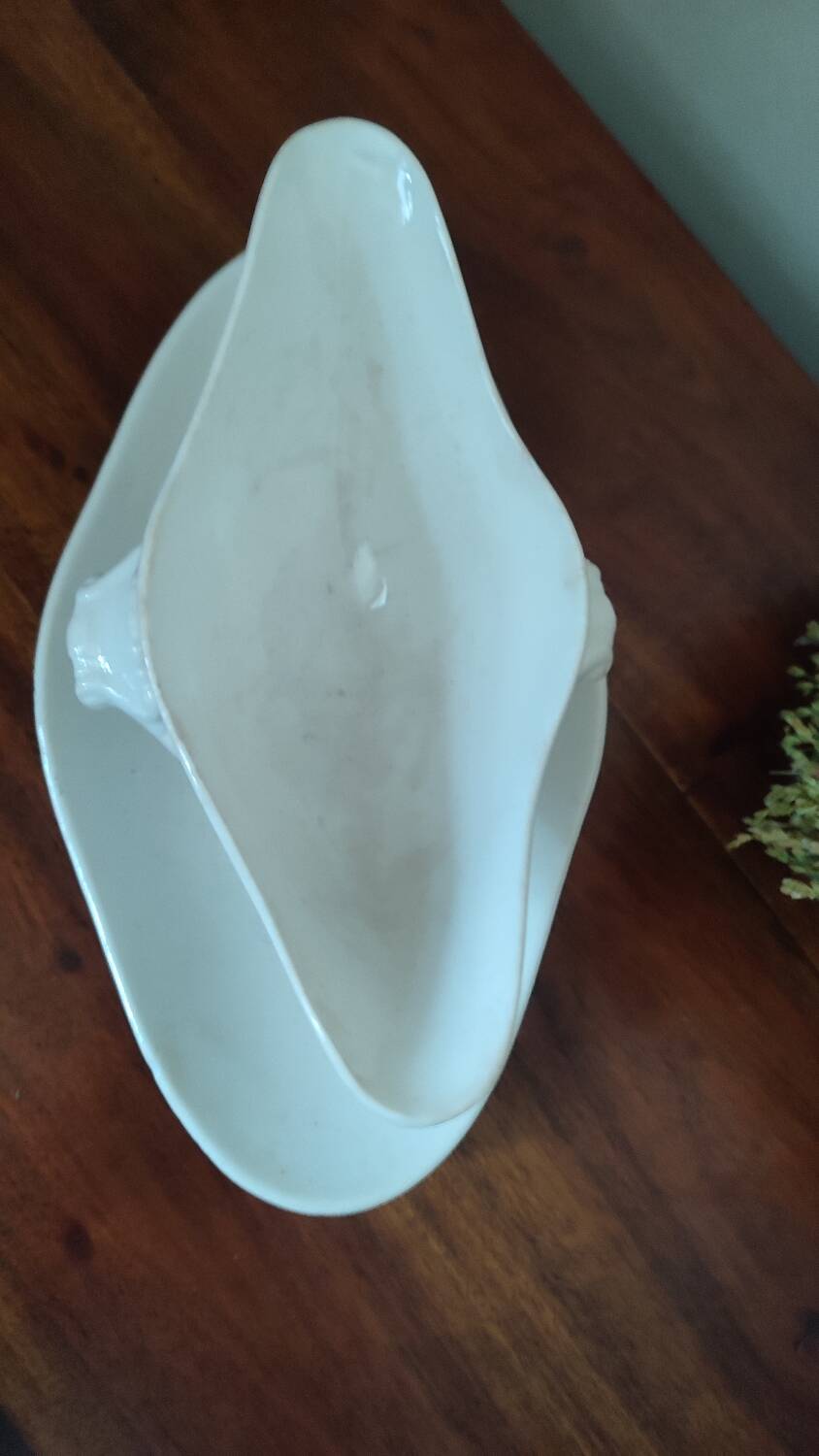 Gien opaque white porcelain gravy boat