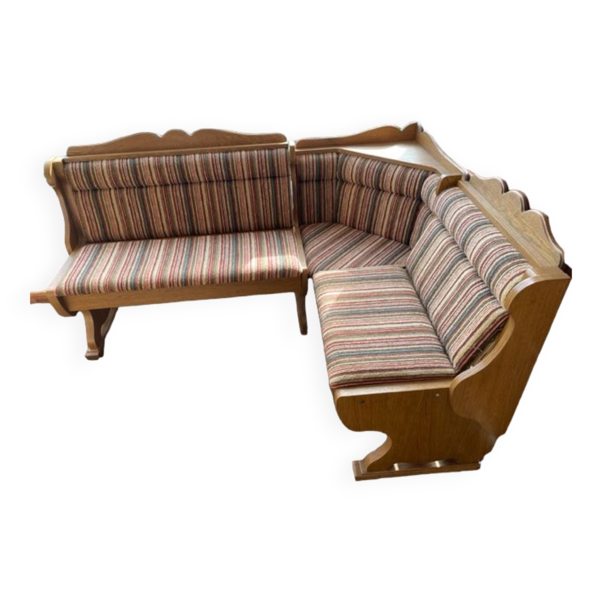 Corner bench for chalet