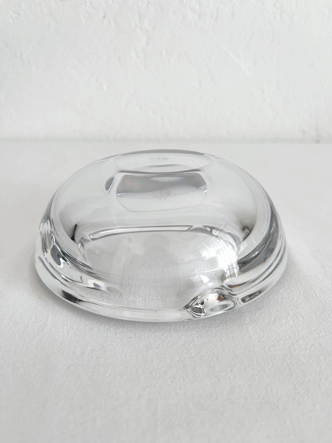 Vintage Vannes crystal round ashtray