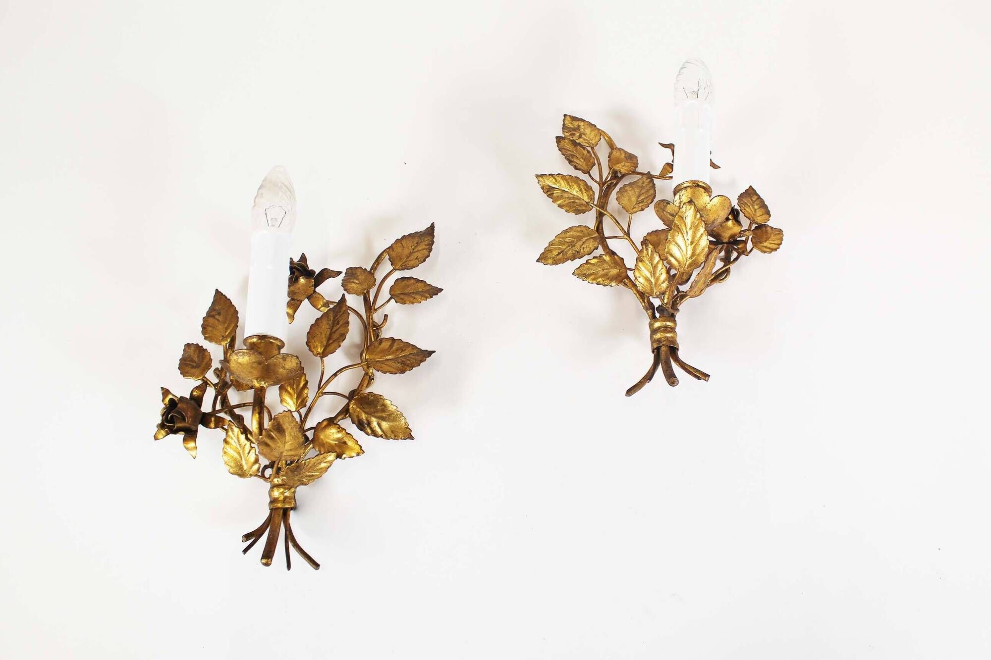 Pair of antique Gilt Italian Sconces – Italy 1960’s