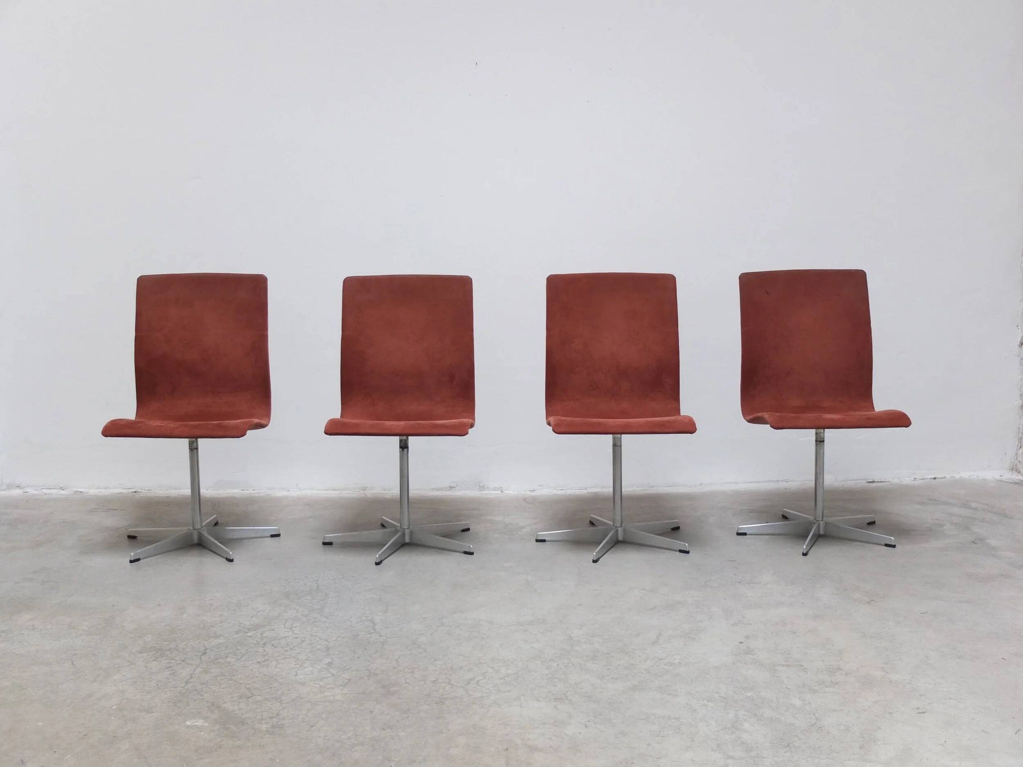Early set of 4 'Oxford' swivel chairs by Arne Jacobsen for Fritz Hansen, 1966