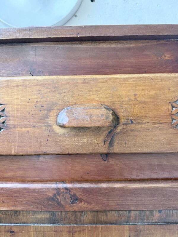 Meuble de rangement confiturier art populaire savoyard 1950