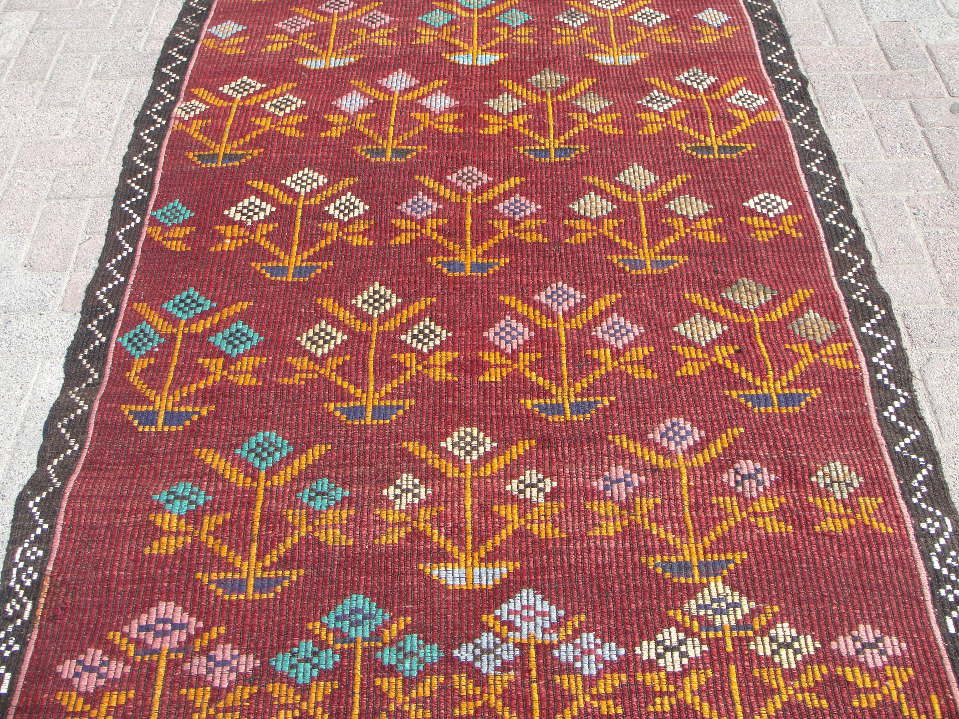 Handmade wool kilim rug